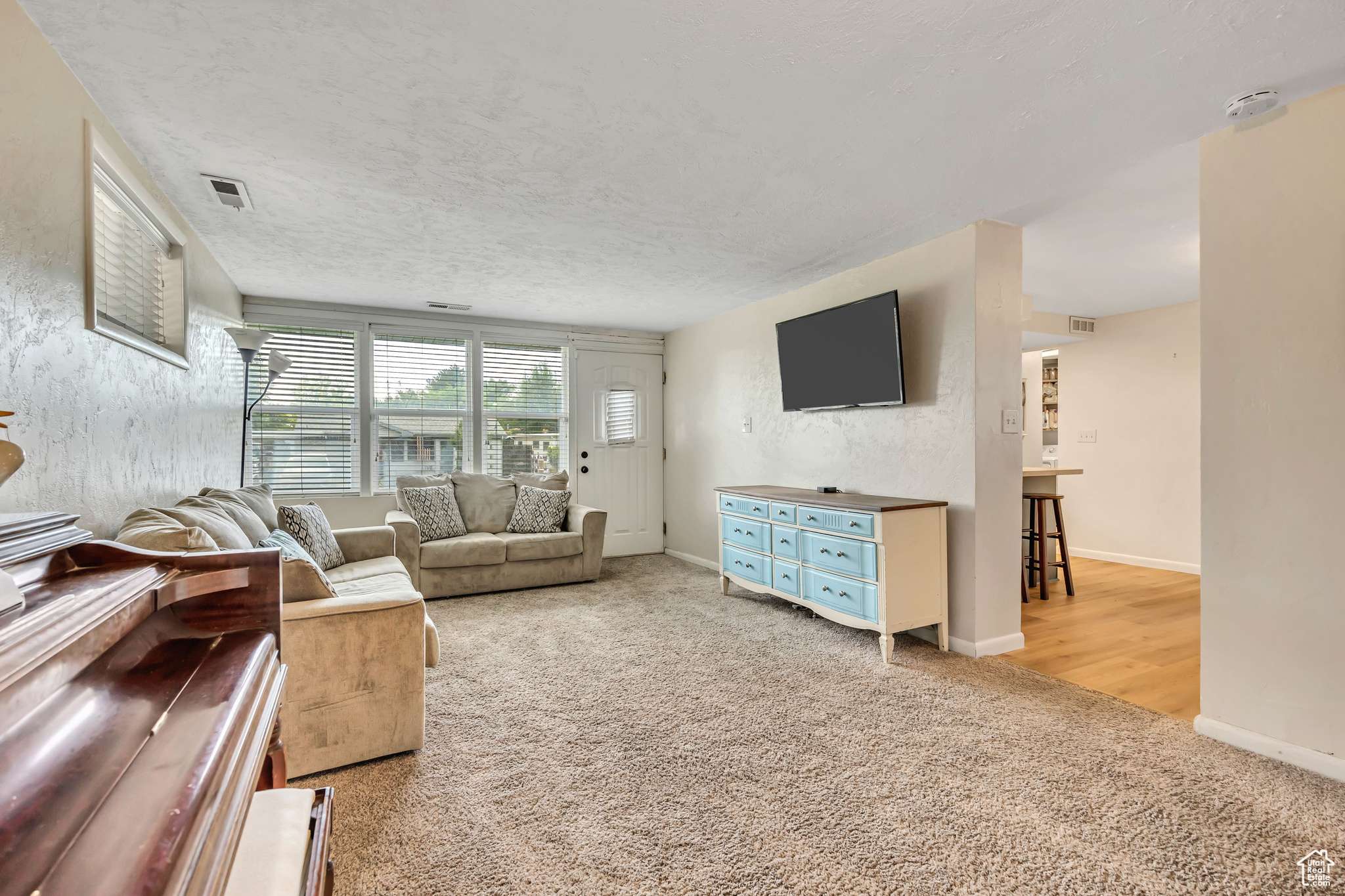 Woods Cross, UT 84087,1517 S 700 W