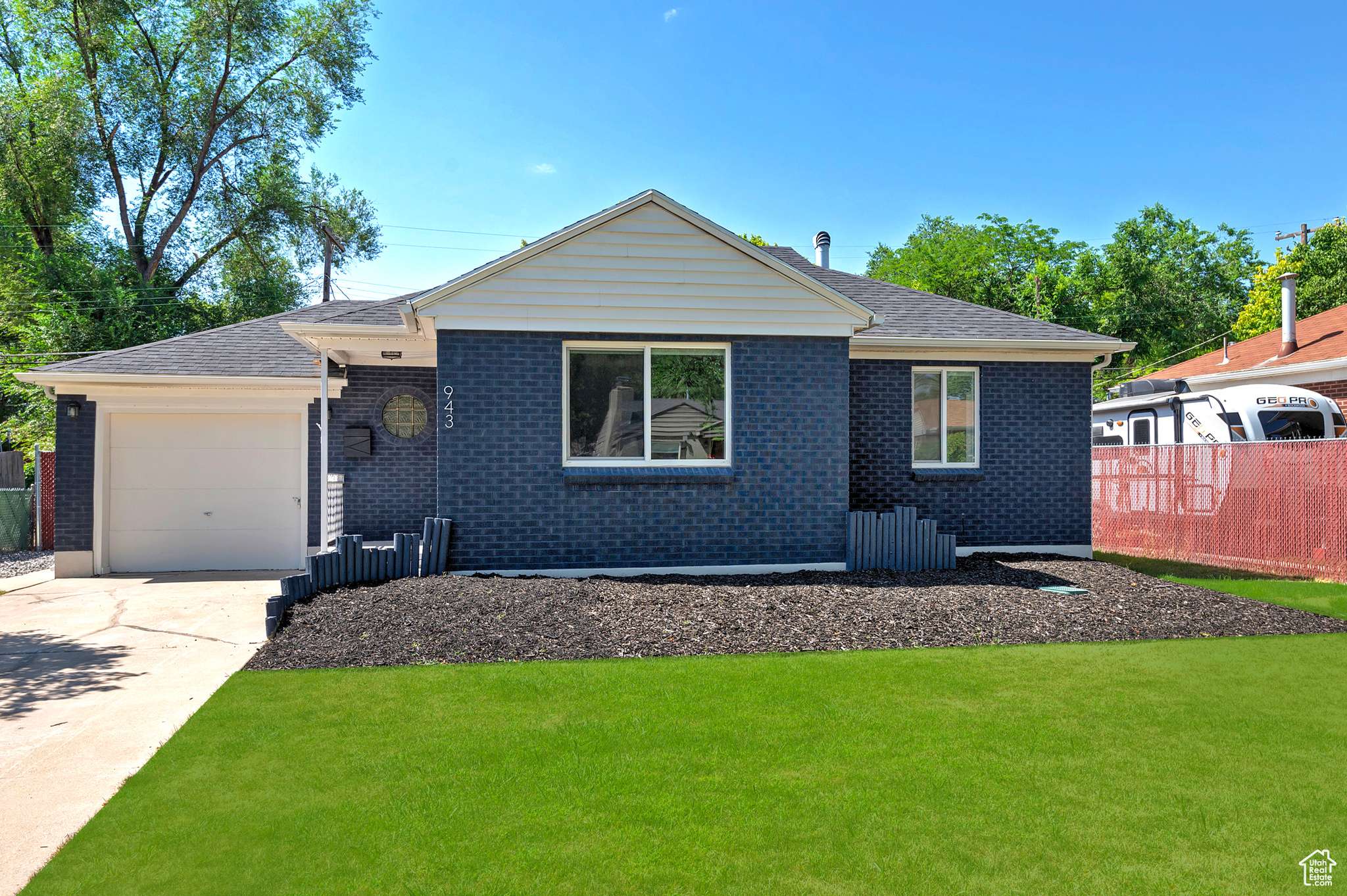 Salt Lake City, UT 84116,943 W SIGNORA DR