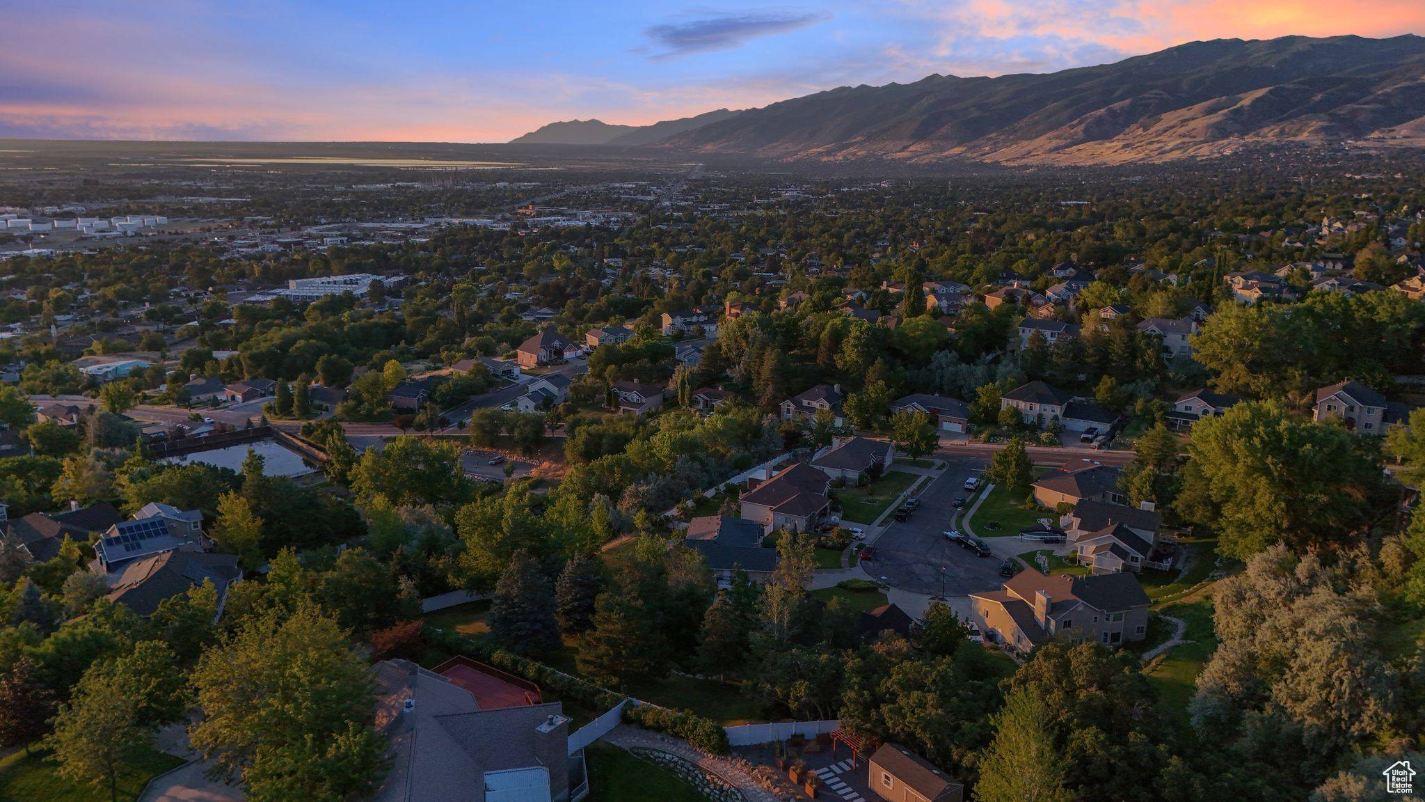North Salt Lake, UT 84054,219 DEERHOLLOW CIR