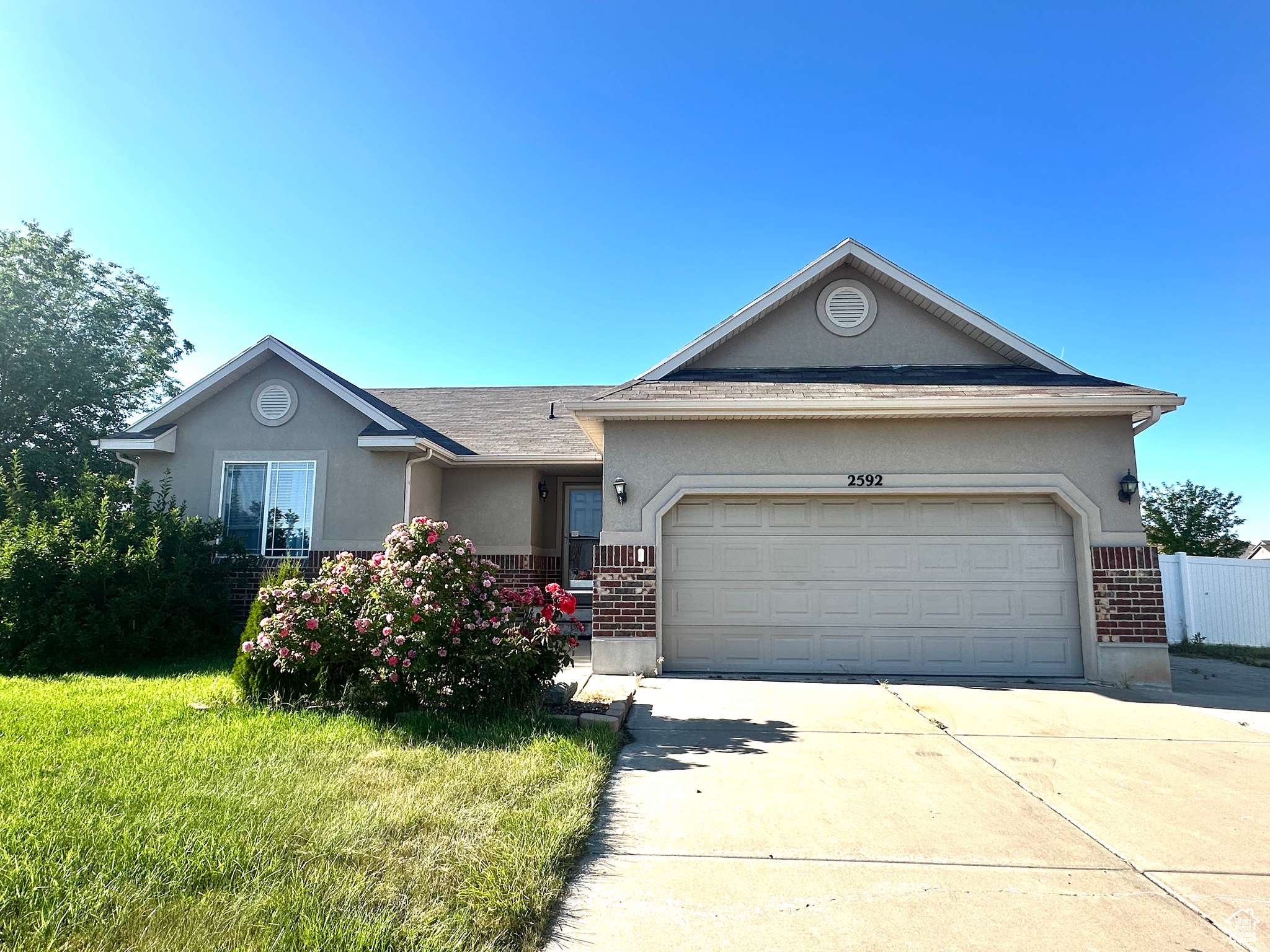 Clinton, UT 84015,2592 W 2650 N
