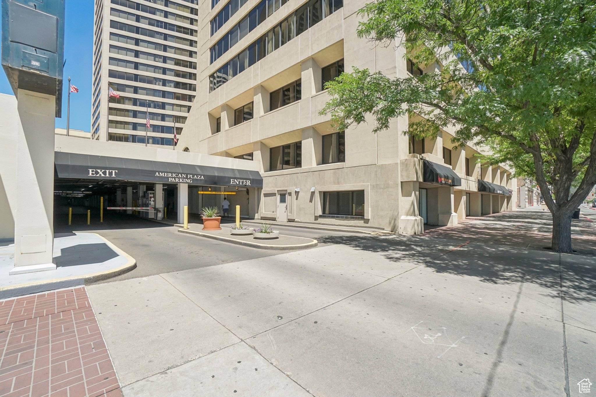 Salt Lake City, UT 84101,44 W 300 S #805S