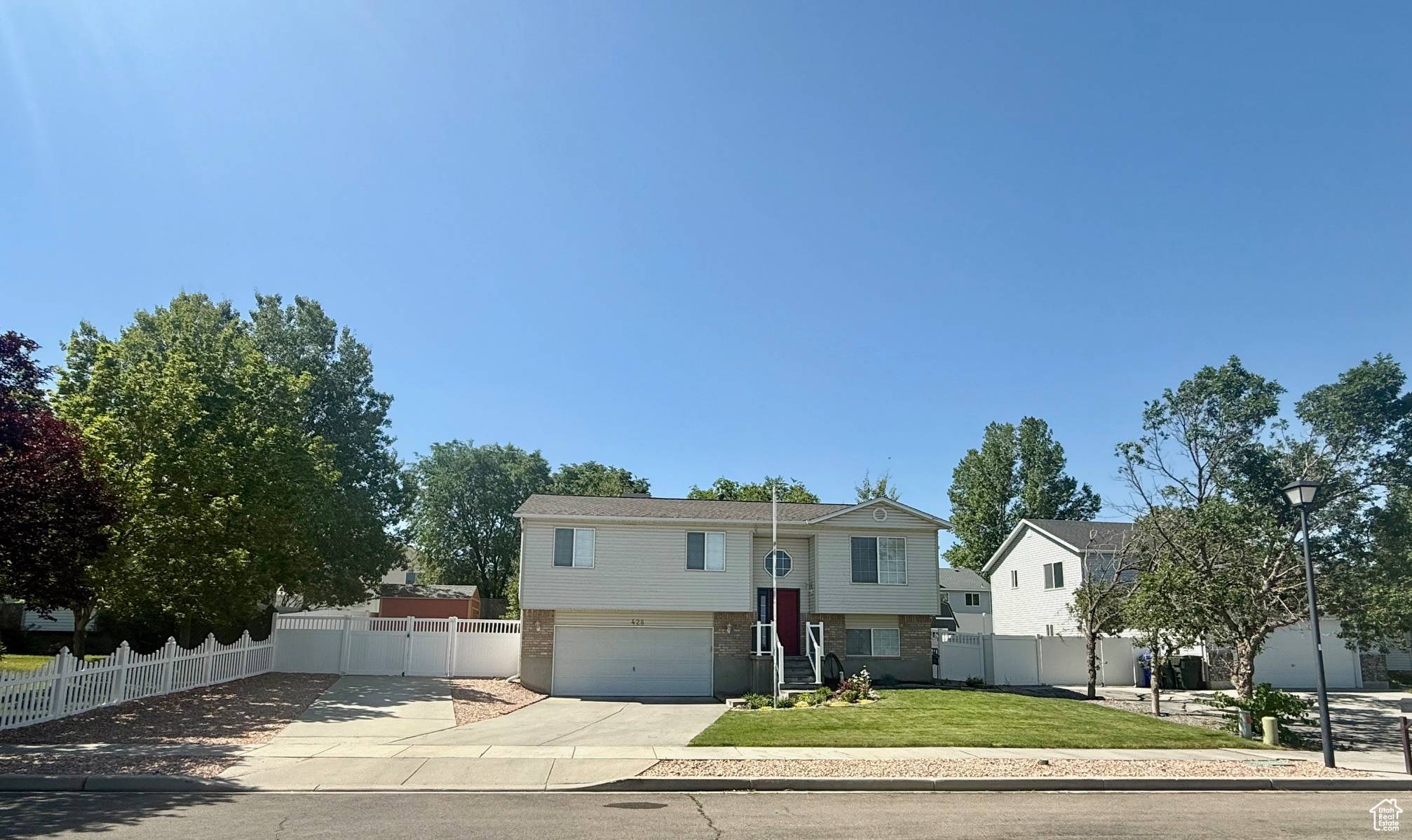 Tooele, UT 84074,428 E 810 N