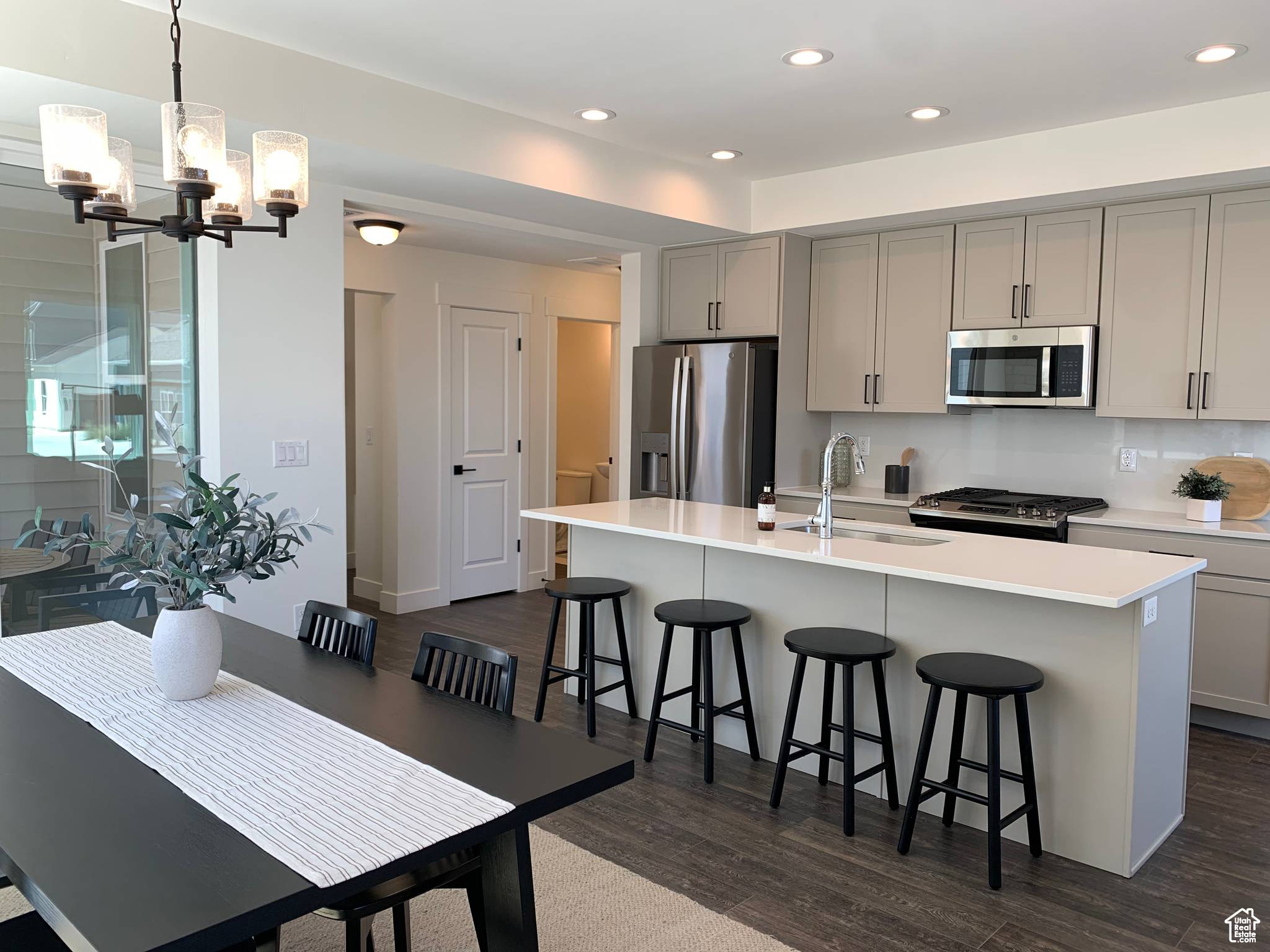 South Jordan, UT 84009,11556 S WATERCOURSE RD