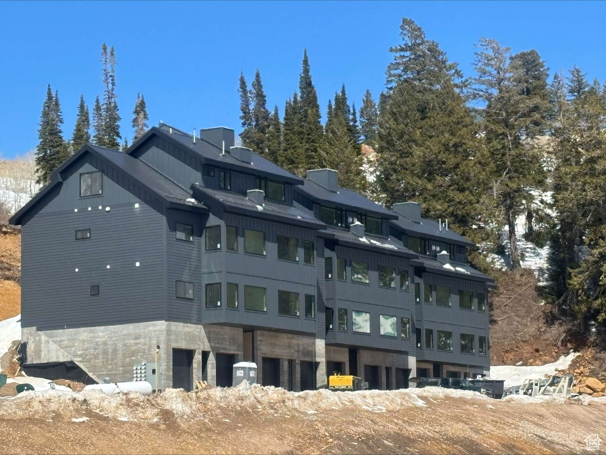 Eden, UT 84310,6560 N WOLF CREEK DR #208