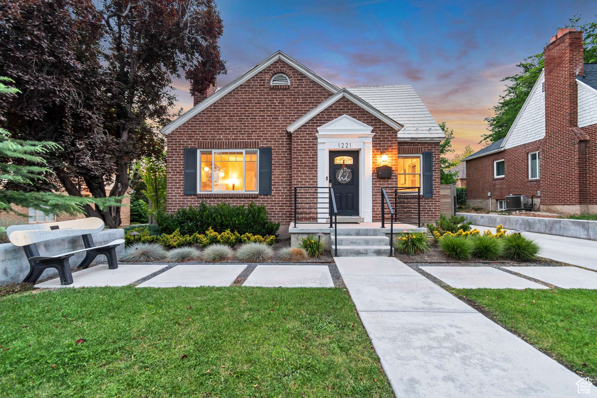 Salt Lake City, UT 84102,1221 E 800 S