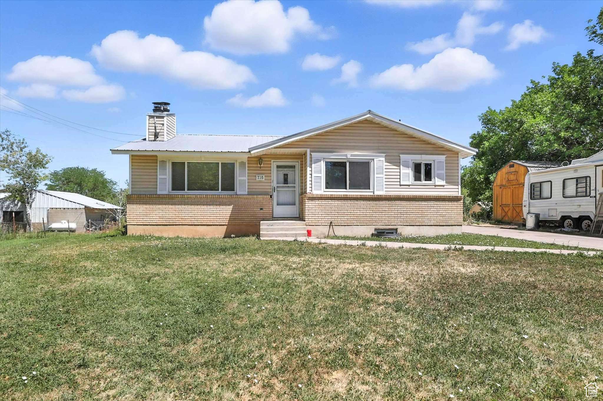 Hyrum, UT 84319,735 E 100 S