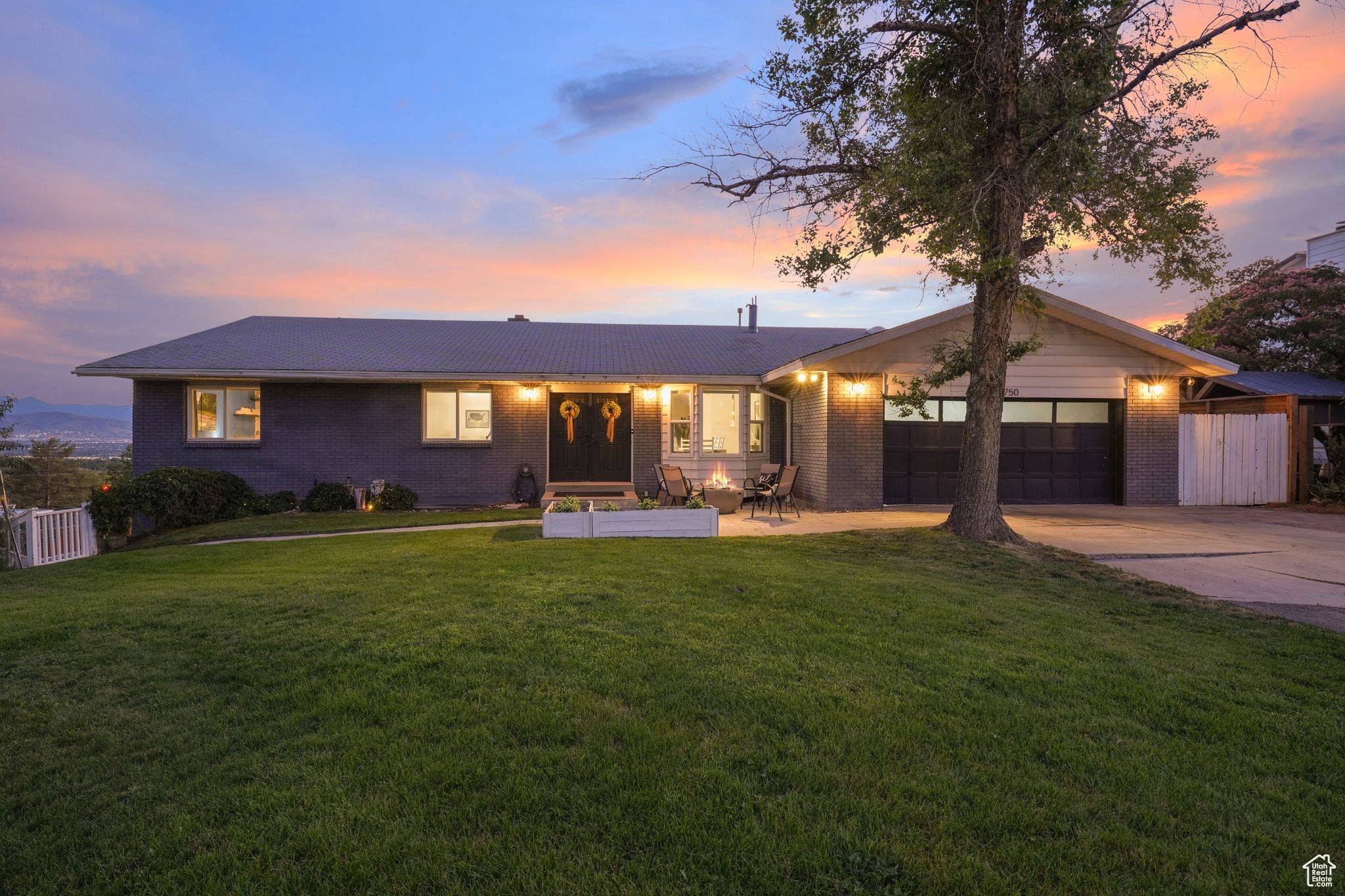 Sandy, UT 84092,9750 S INDIAN RIDGE DR