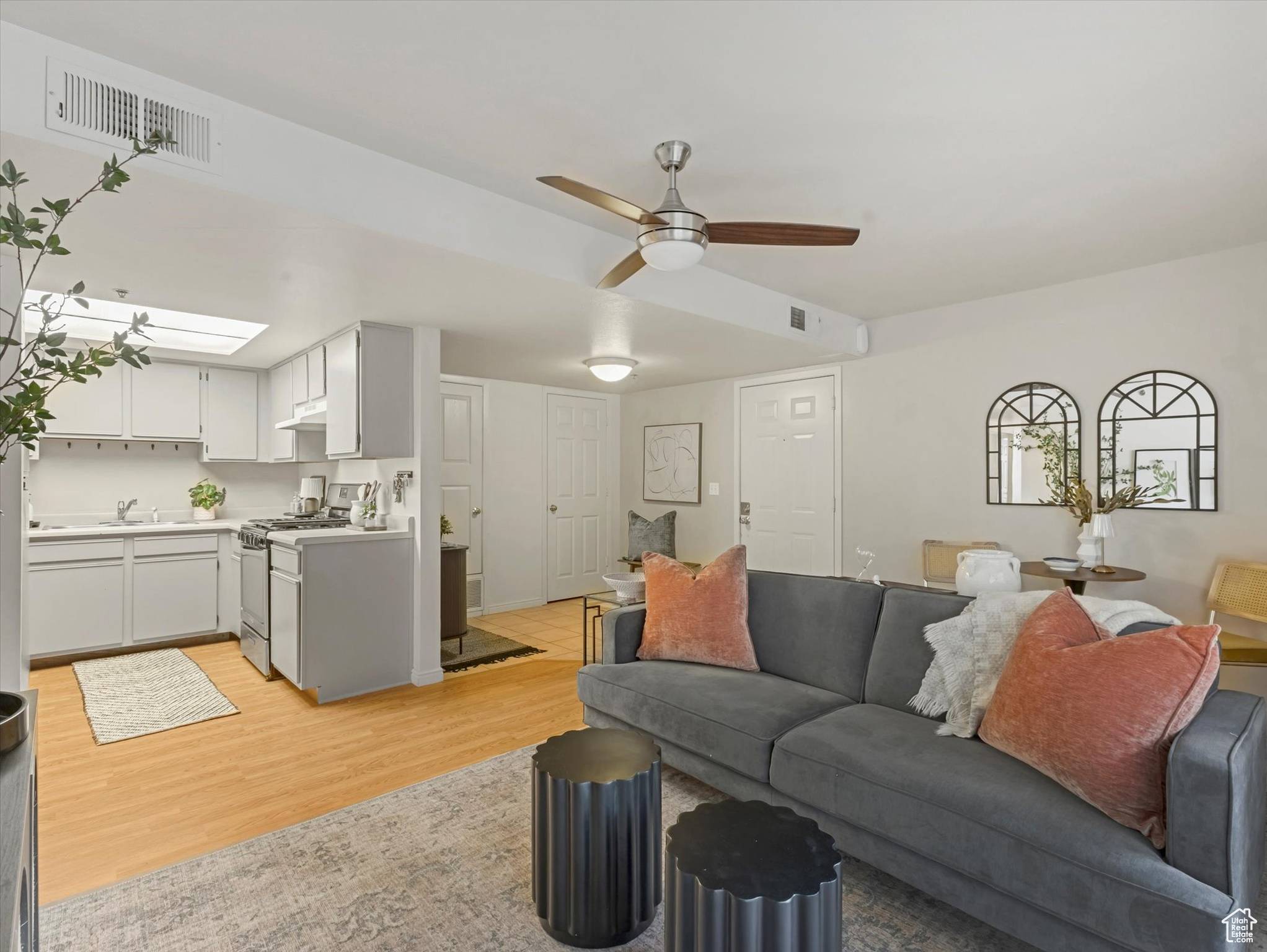 Salt Lake City, UT 84102,543 S 900 E #B6