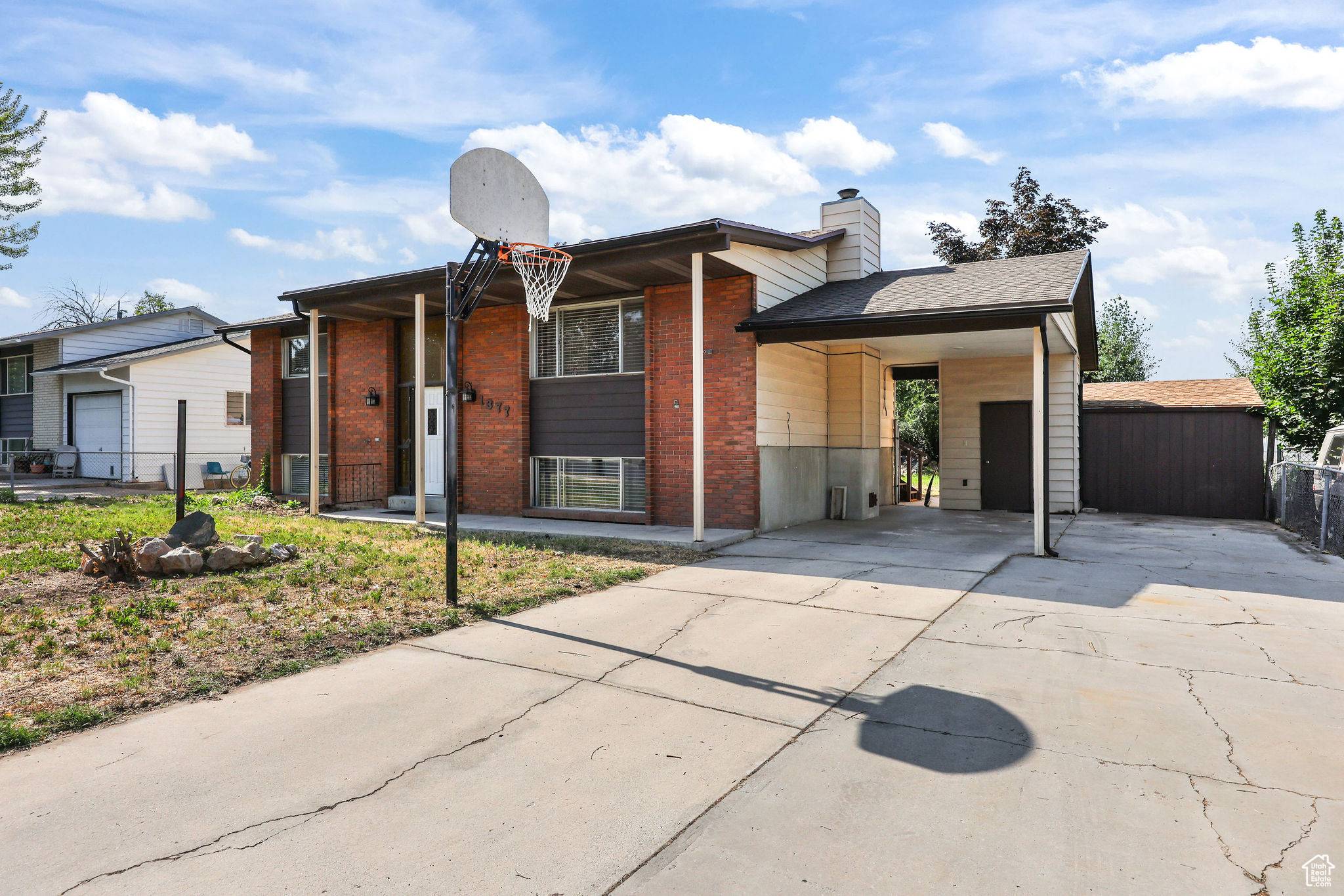 Clinton, UT 84015,1377 W 2600 N