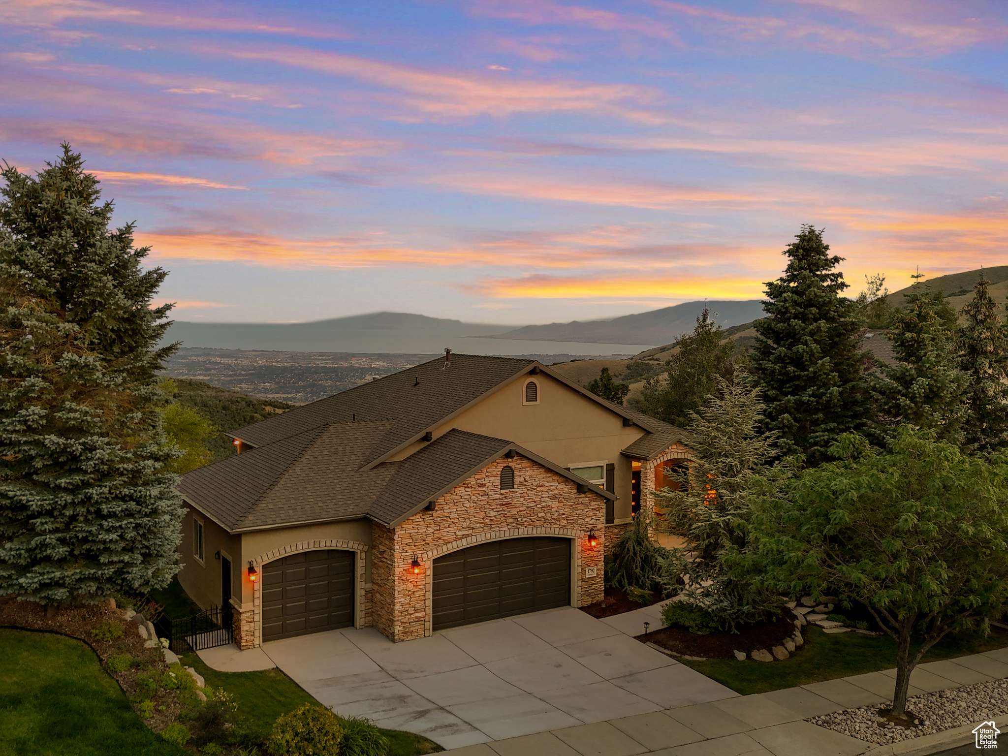 Draper, UT 84020,1792 E LONGBRANCH CT