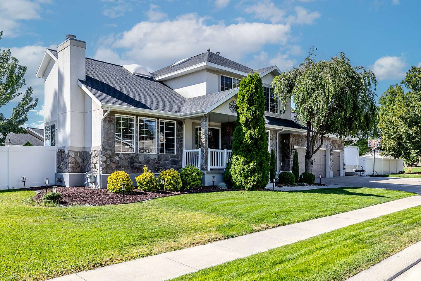 South Jordan, UT 84009,9907 S BIRDIE WAY W