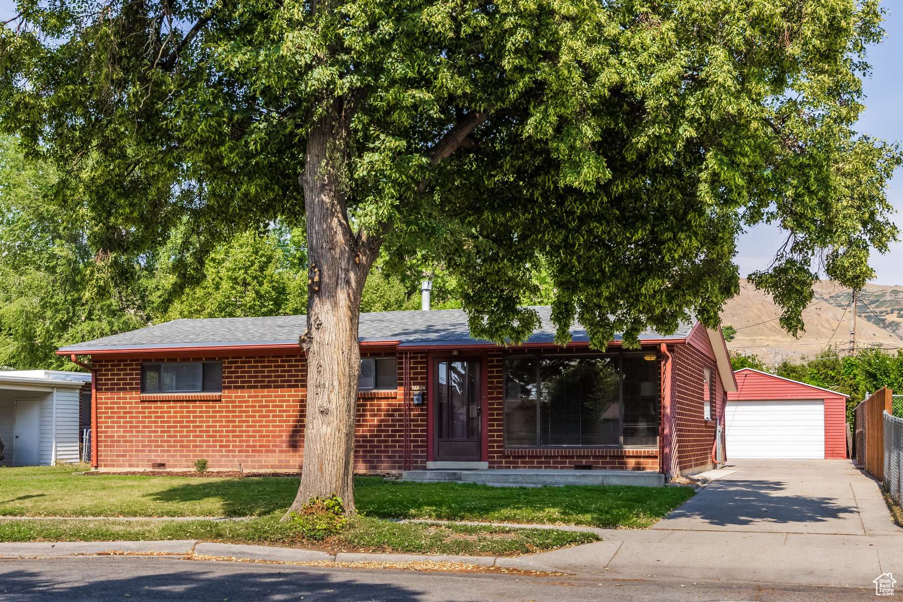 Salt Lake City, UT 84116,1130 N AMERICAN BEAUTY DR