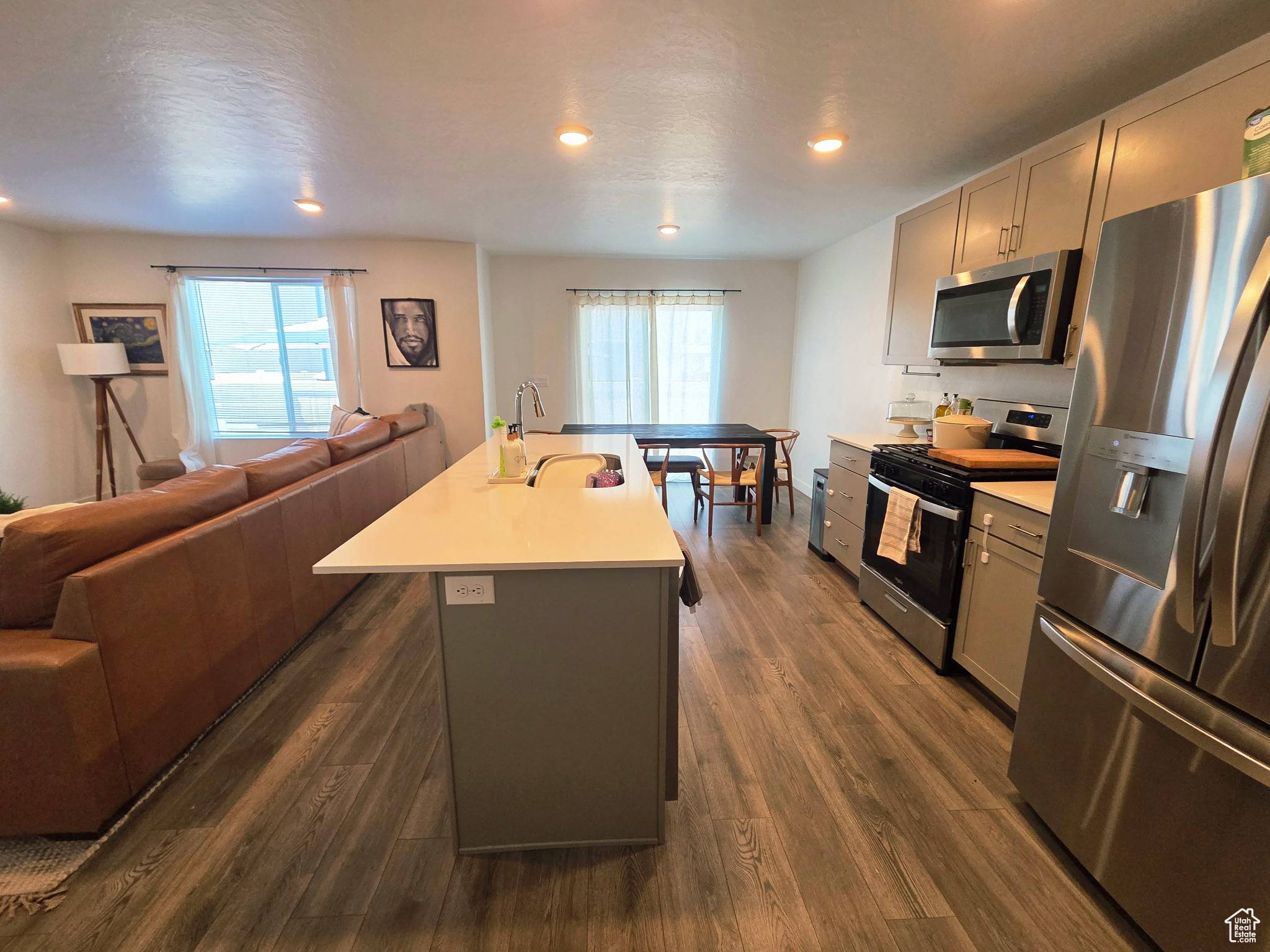 Saratoga Springs, UT 84045,511 N HELMSMAN LN