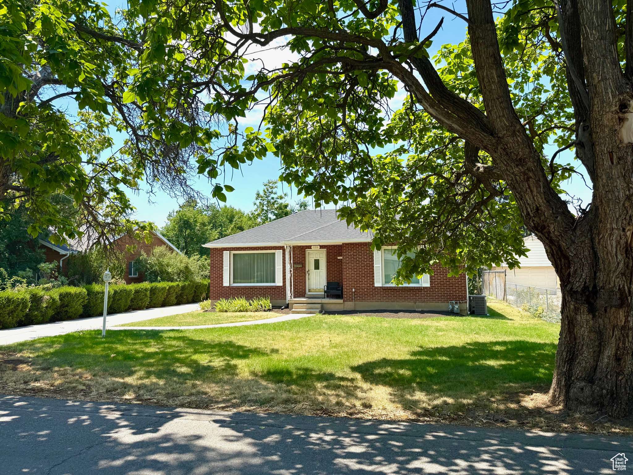 Millcreek, UT 84106,3196 S 1855 E