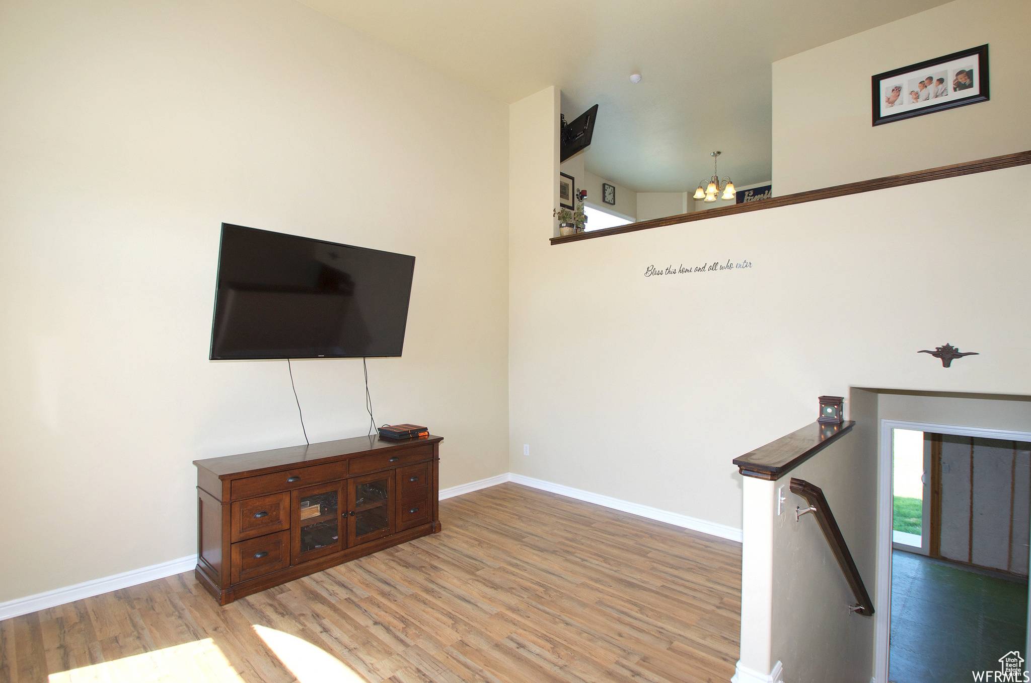 Roy, UT 84067,3176 W 5625 S