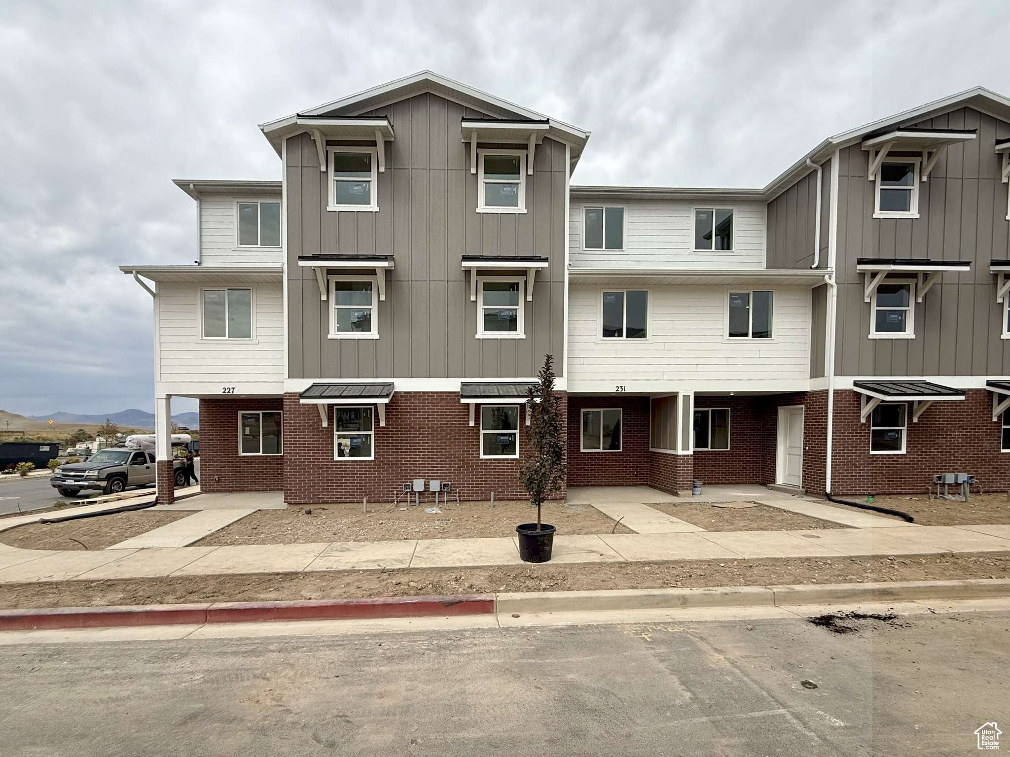 Santaquin, UT 84655,227 N HALFORD AVE #87