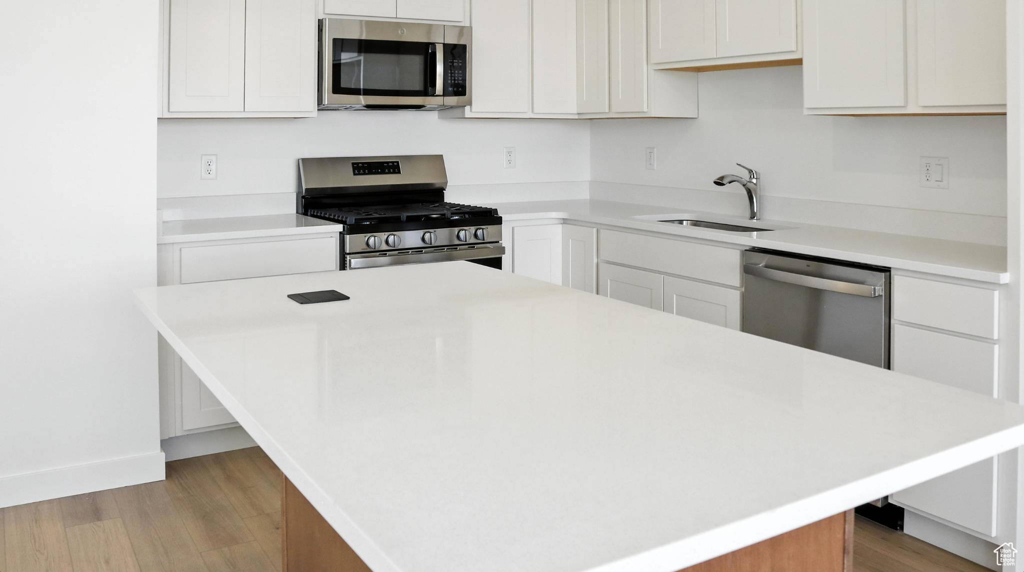 South Jordan, UT 84009,6893 W SOUTH JORDAN PKWY #328