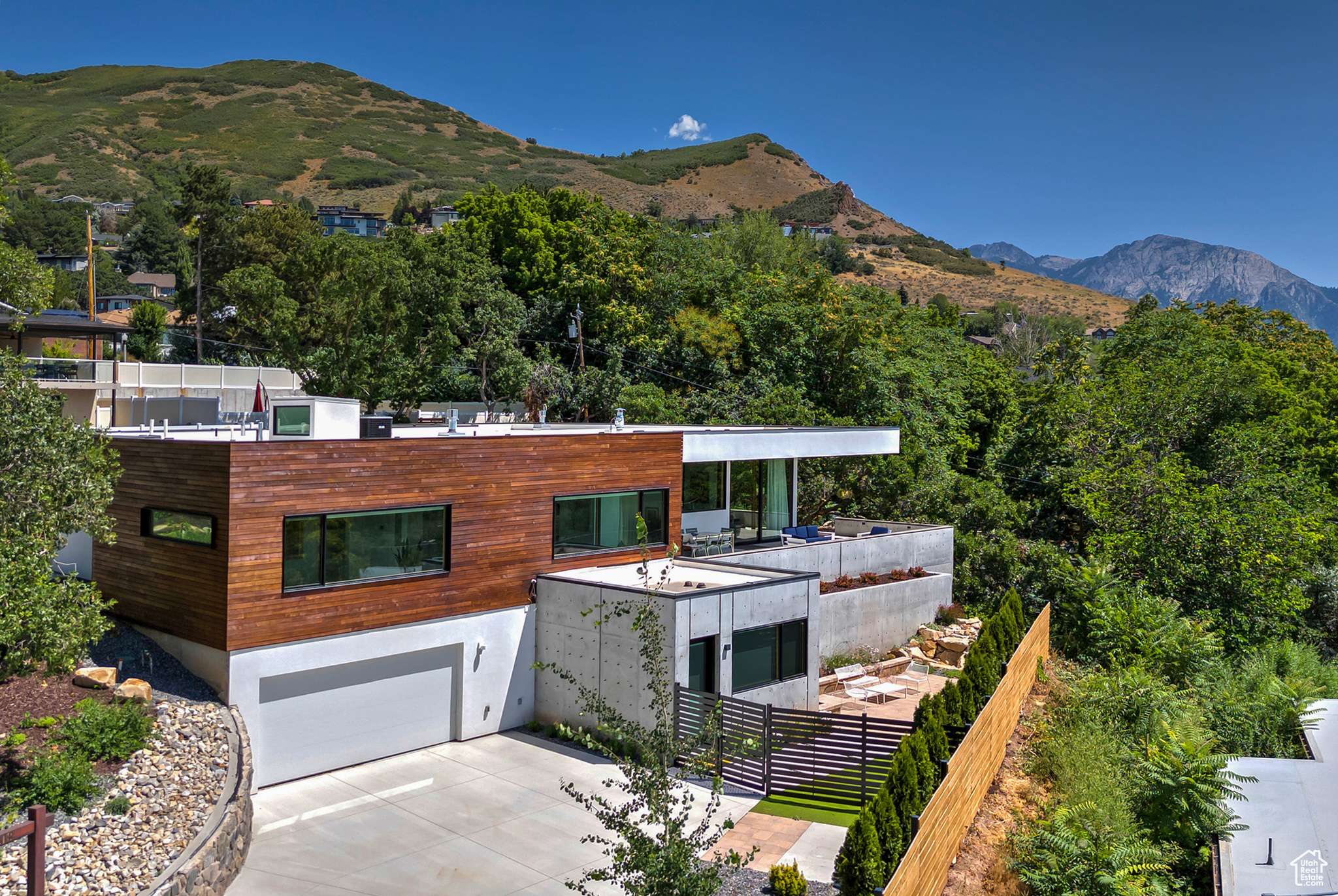 Salt Lake City, UT 84108,2618 E SKYLINE DR