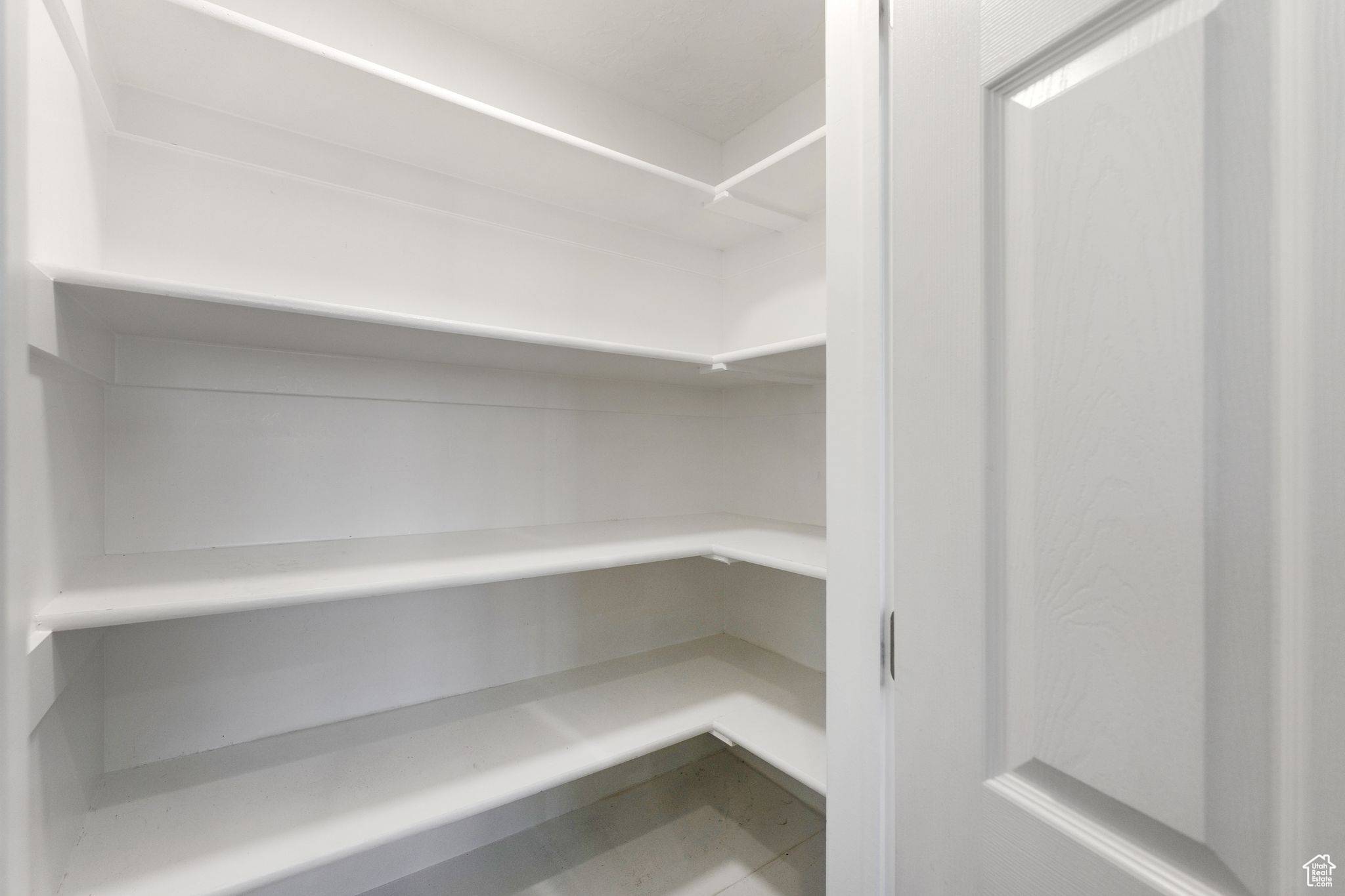 North Salt Lake, UT 84054,1074 ALLINGTON DR