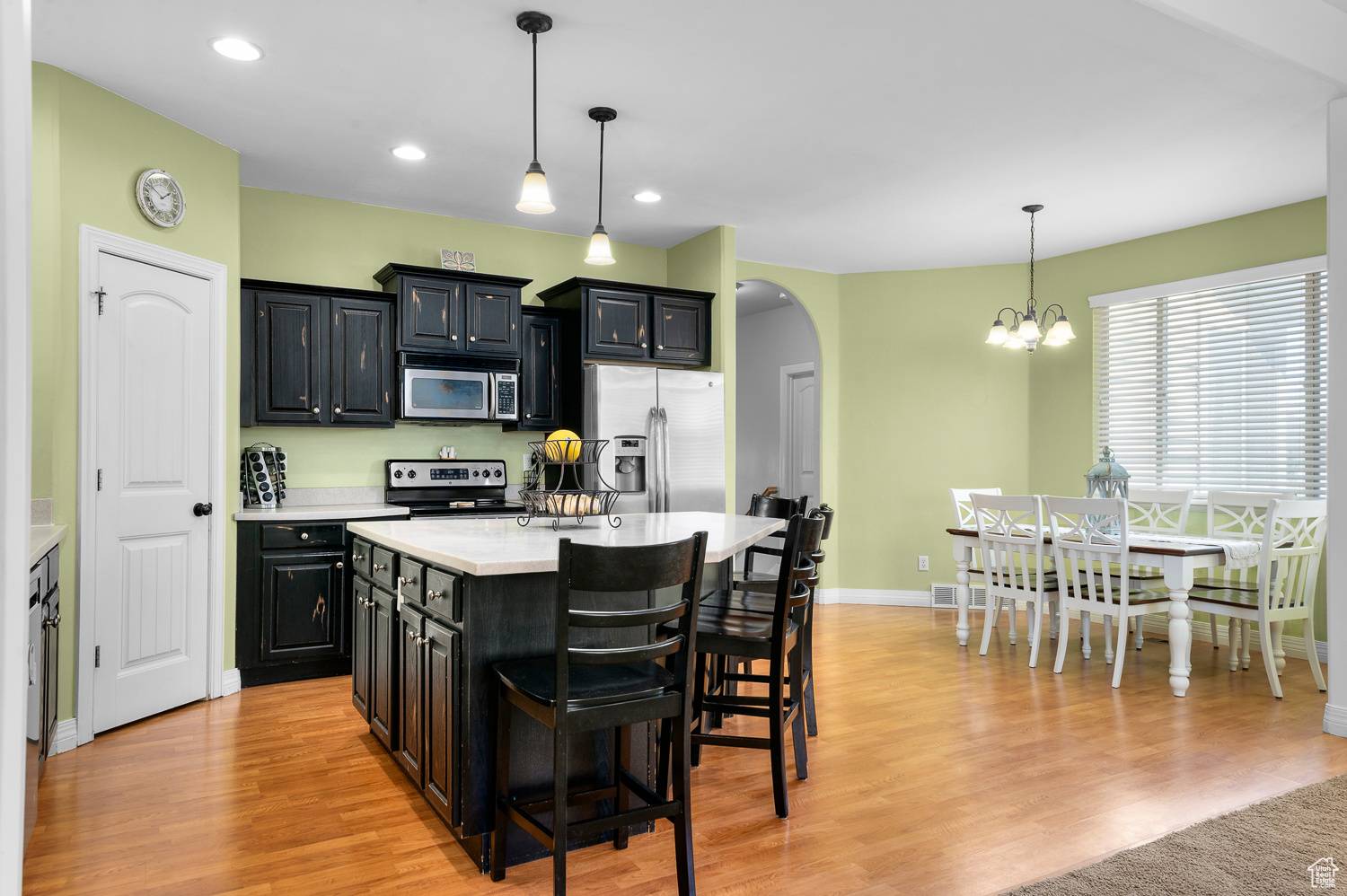 Eagle Mountain, UT 84005,8494 N TURNBERRY RD E