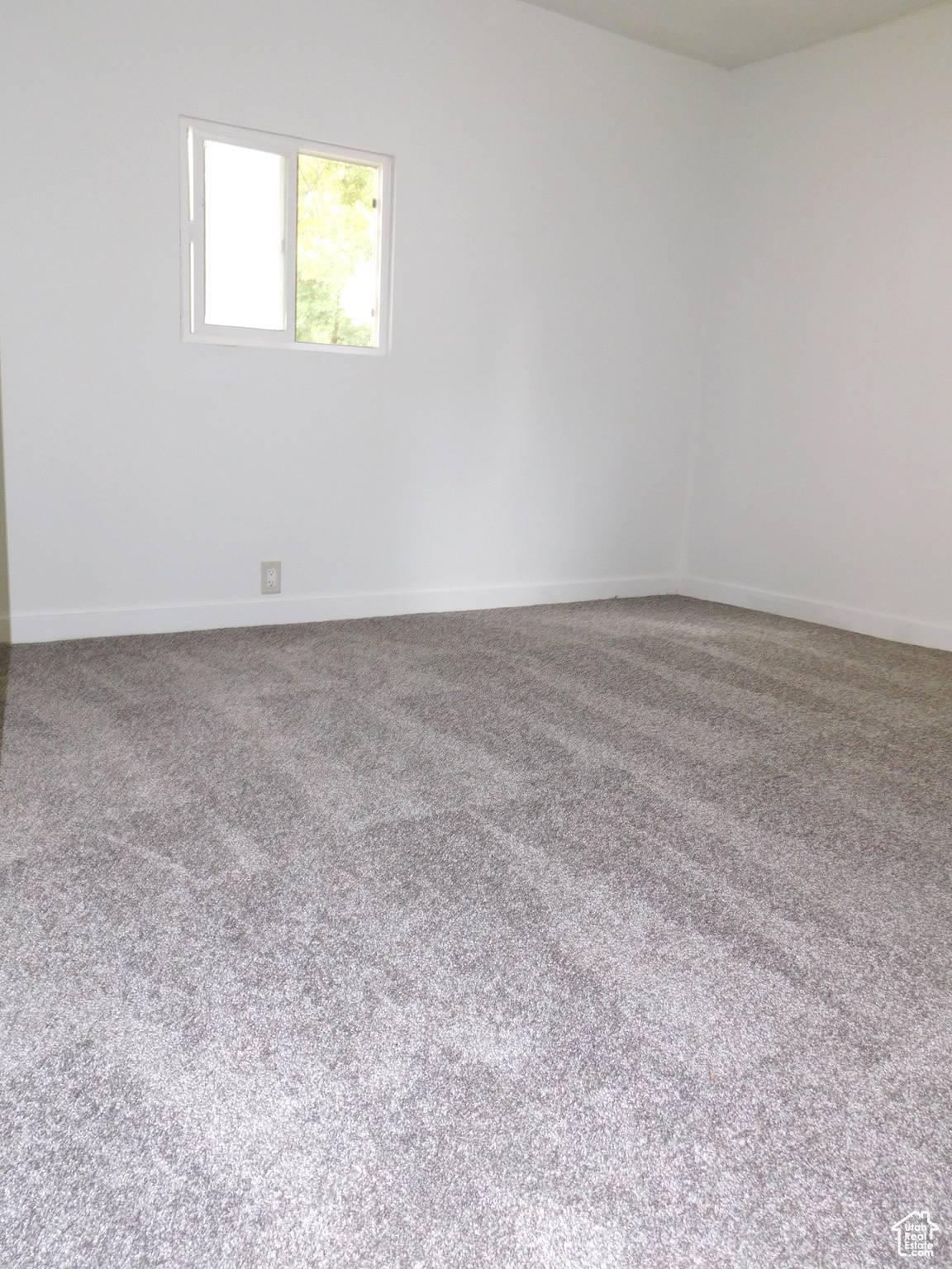 Kaysville, UT 84037,680 N MAIN ST E #B19