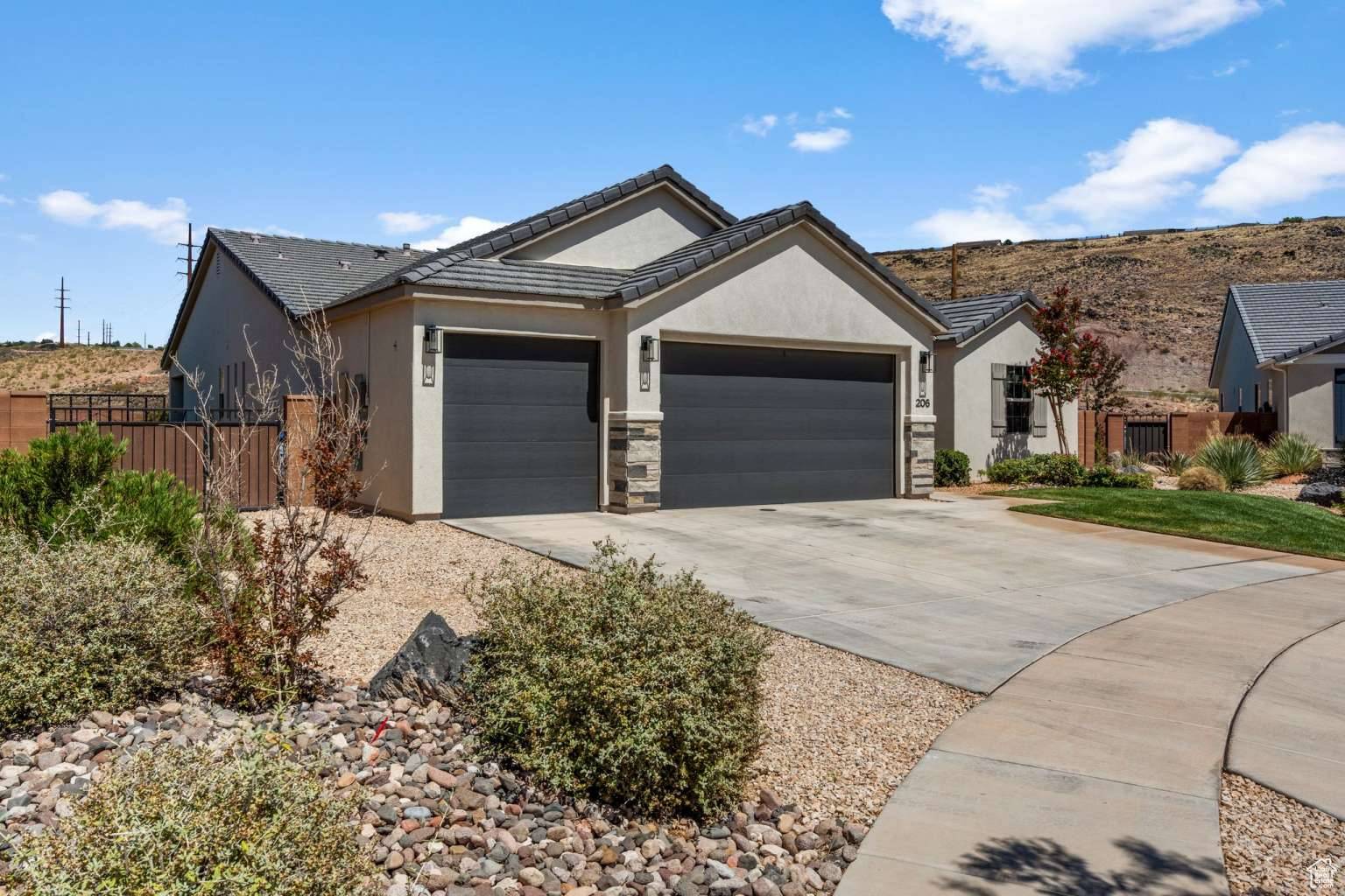 Washington, UT 84780,206 N SAGE CREST CIR