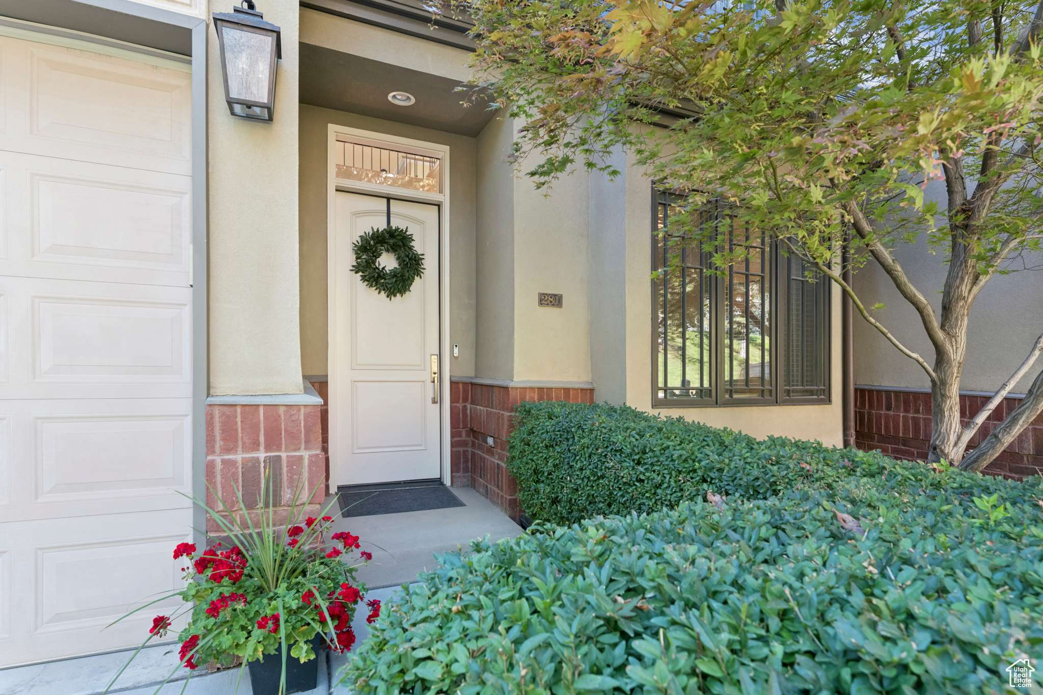 Salt Lake City, UT 84103,281 N ALMOND ST W