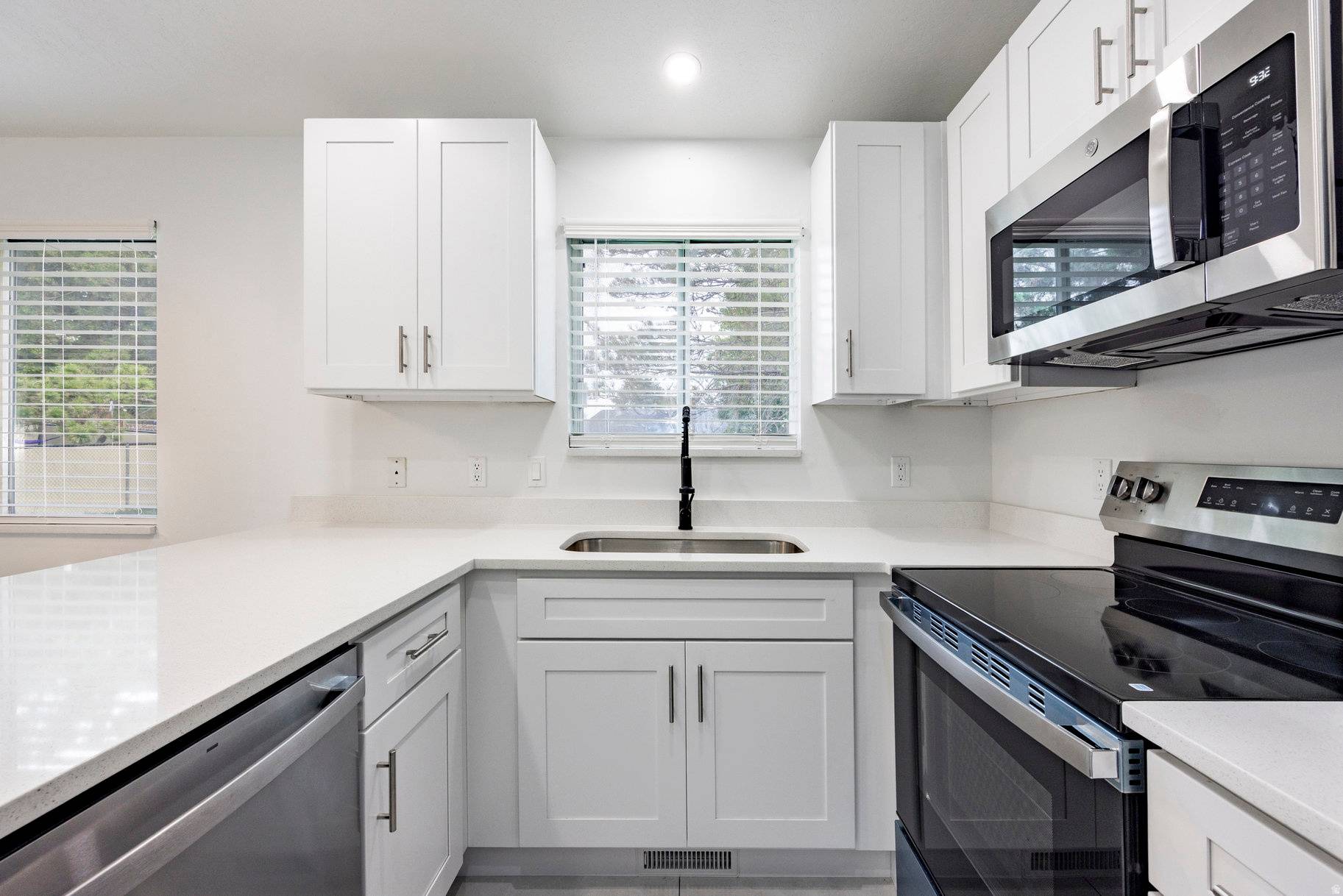 West Jordan, UT 84084,6922 S MULLIEN DR