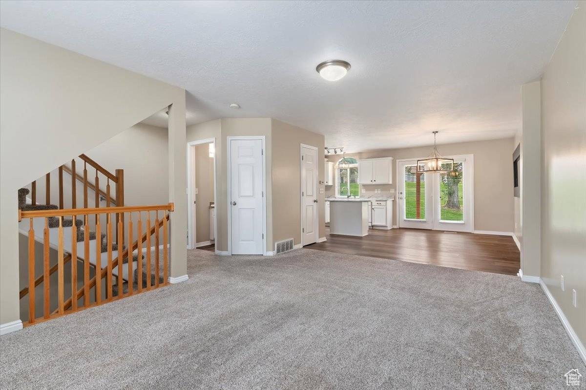 Sandy, UT 84070,9597 S HIDDEN POINT DR W