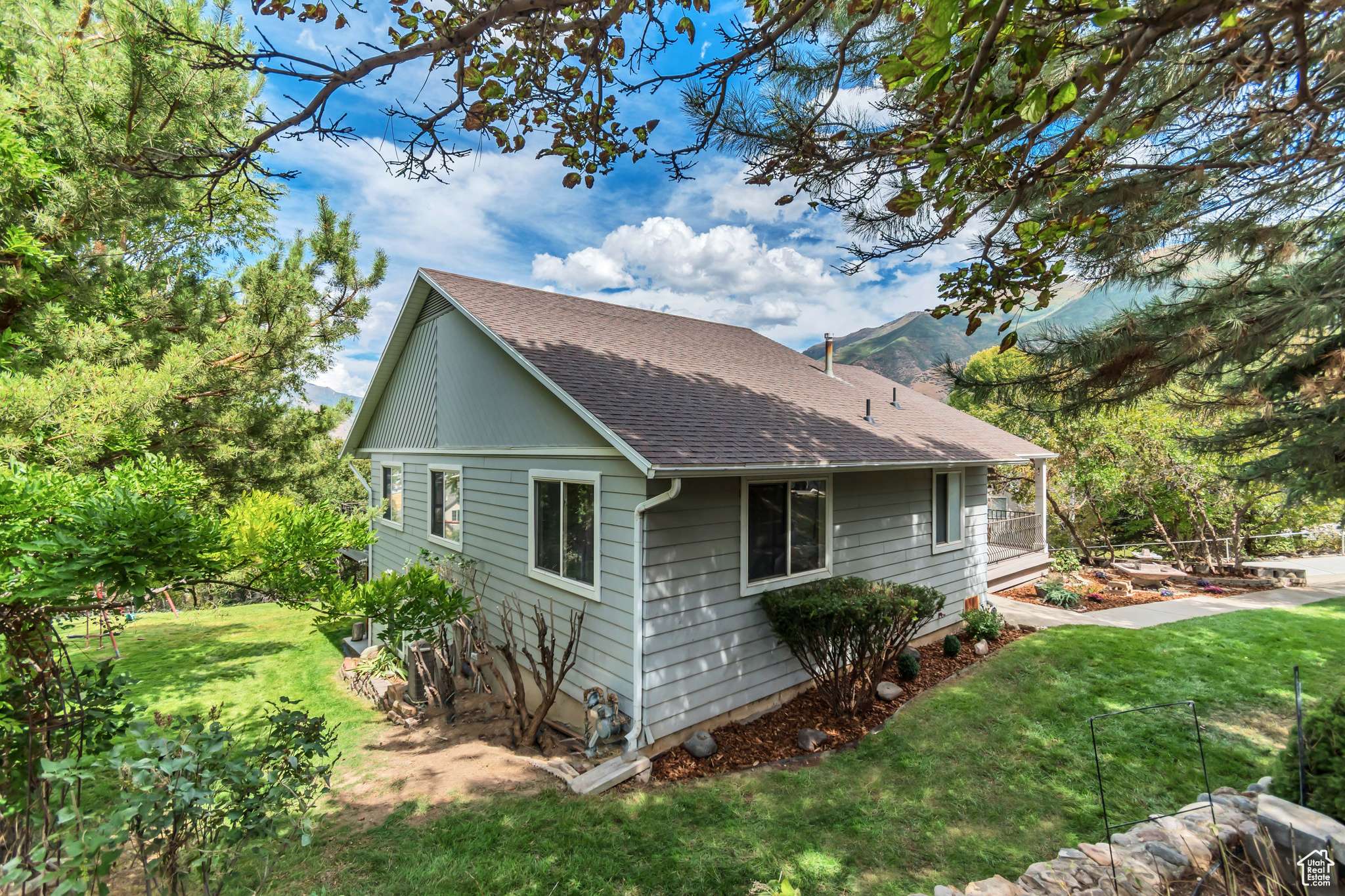Spanish Fork, UT 84660,2484 OAKRIDGE DR