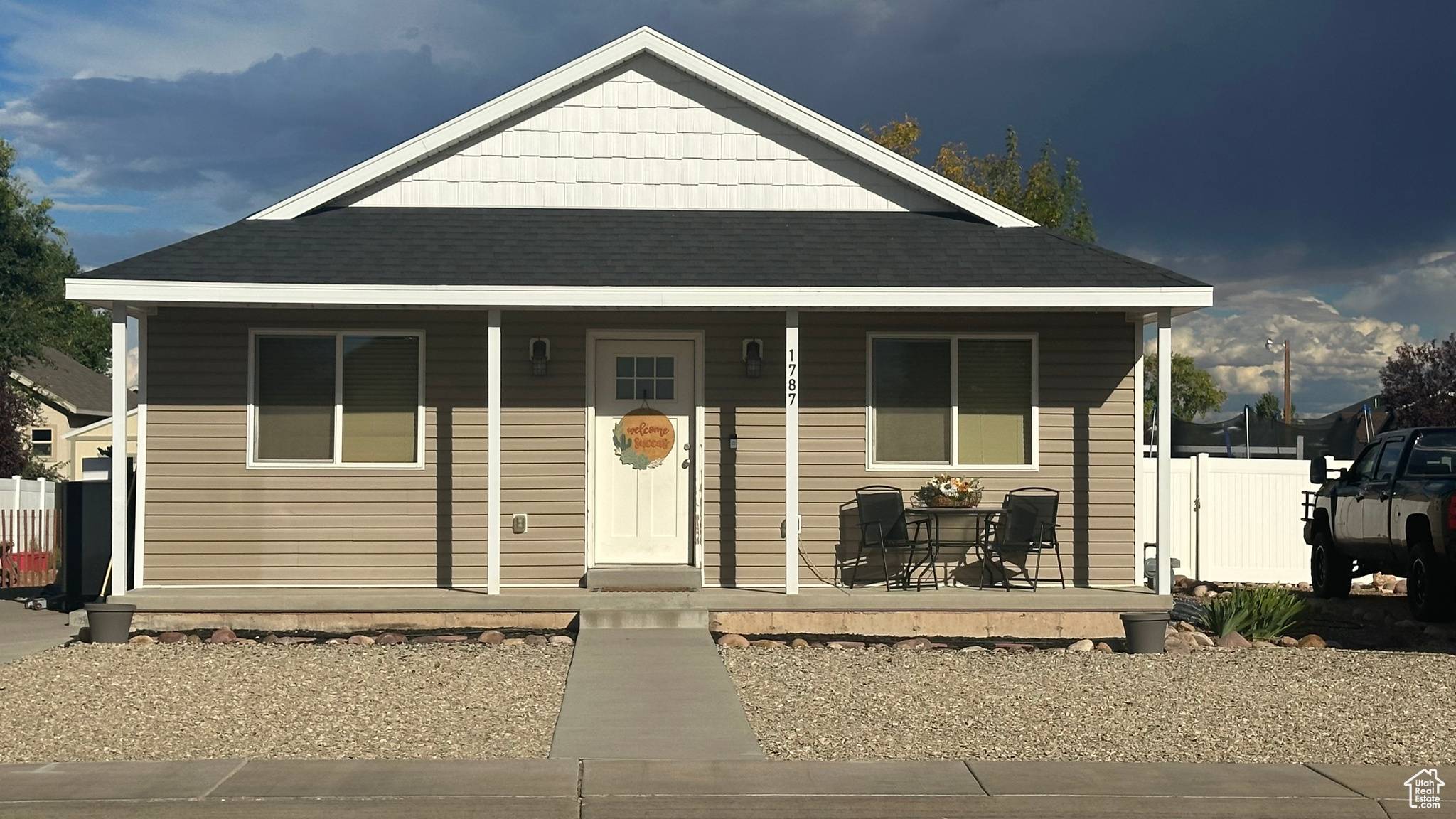 Roosevelt, UT 84066,1787 S 115 E