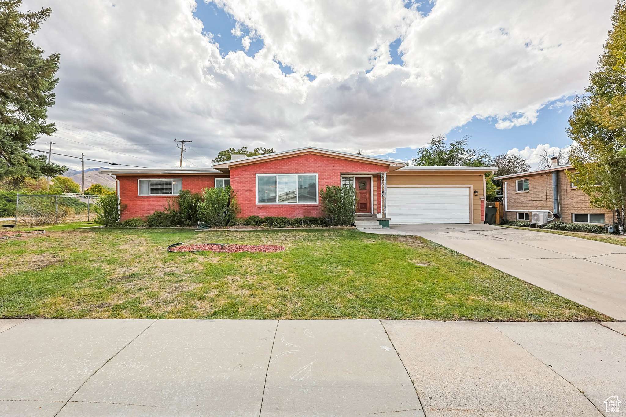 Tooele, UT 84074,209 W MILLCREEK WAY S