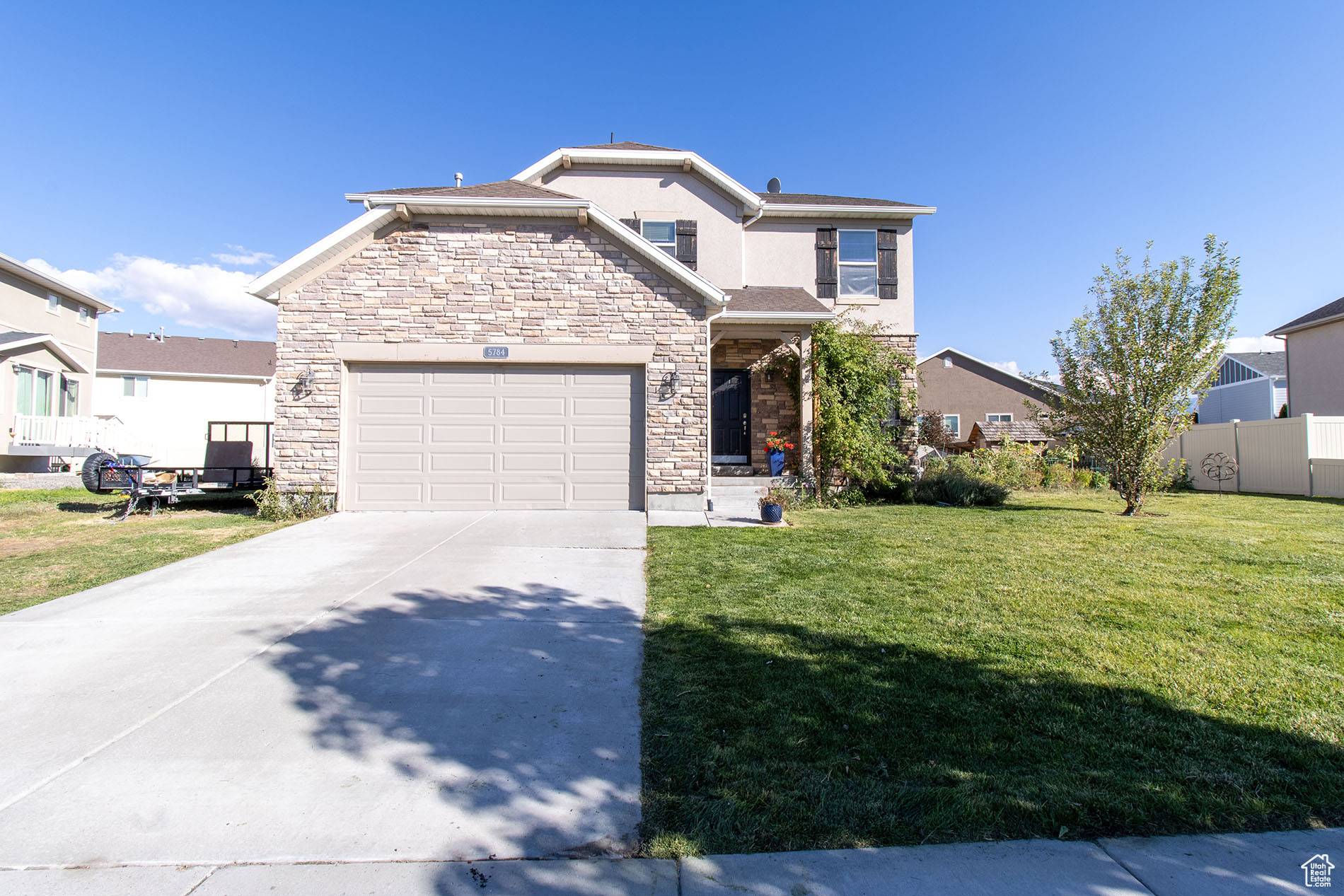 Stansbury Park, UT 84074,5784 MANHATTAN DR