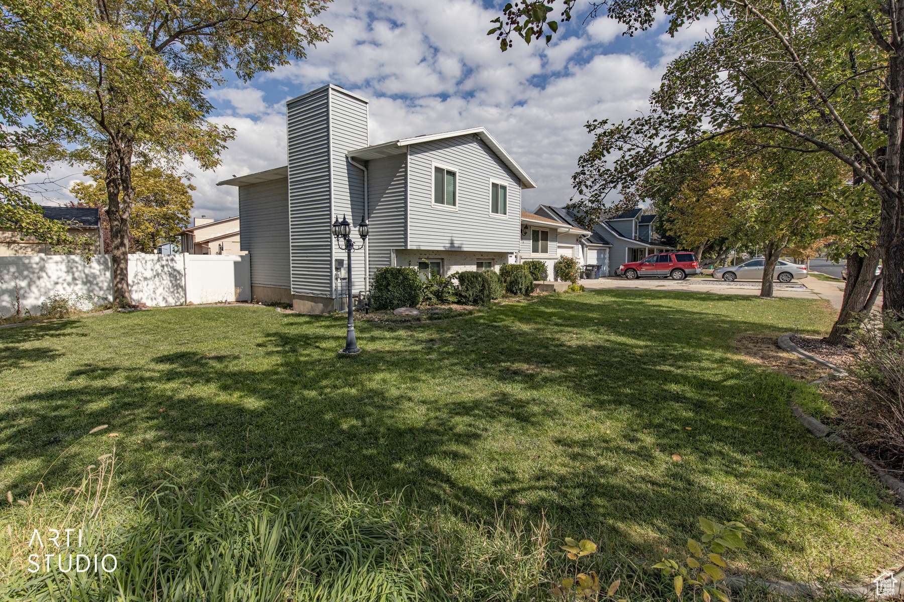 Woods Cross, UT 84087,916 W 2025 S