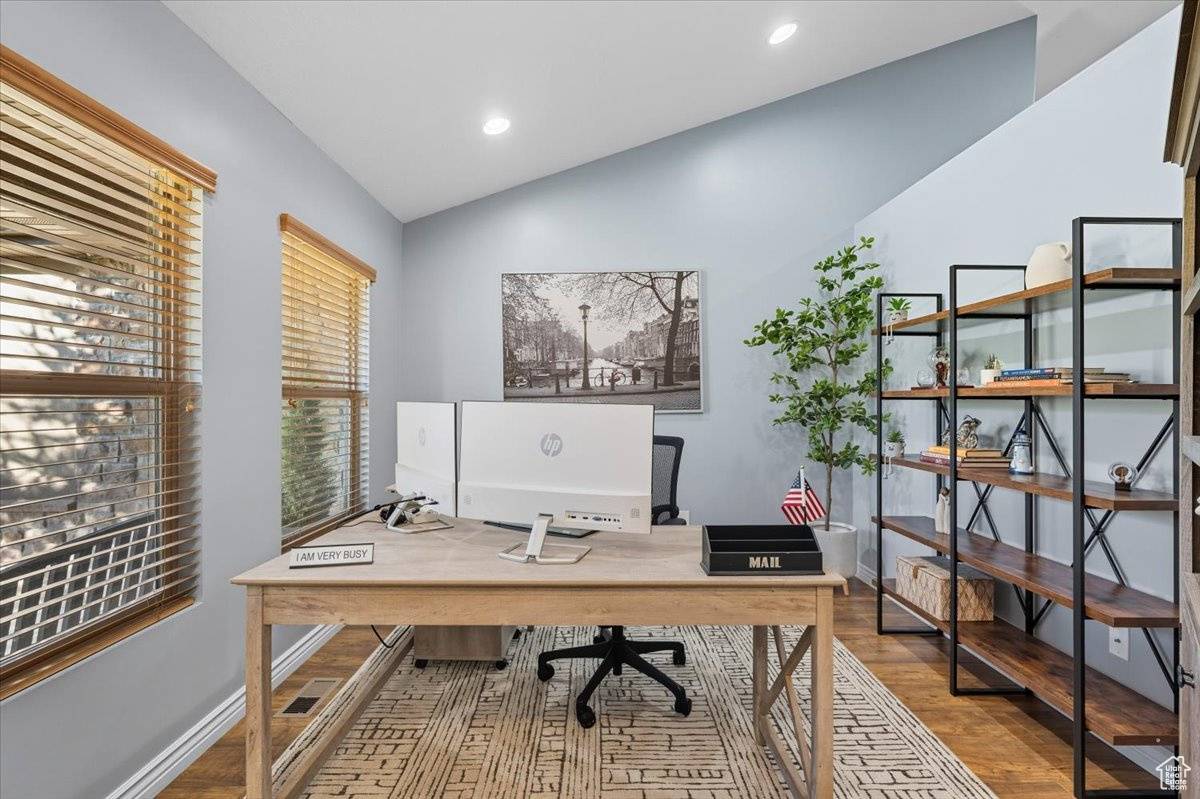 Draper, UT 84020,439 E MIDLAKE DR