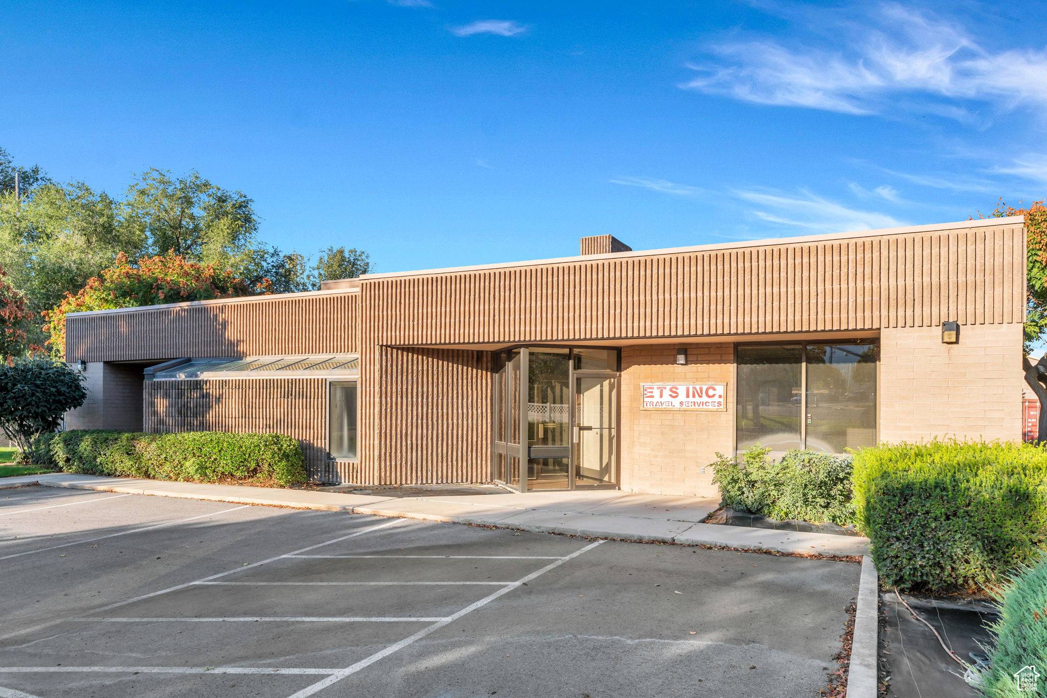 Lindon, UT 84042,10 S STATE ST