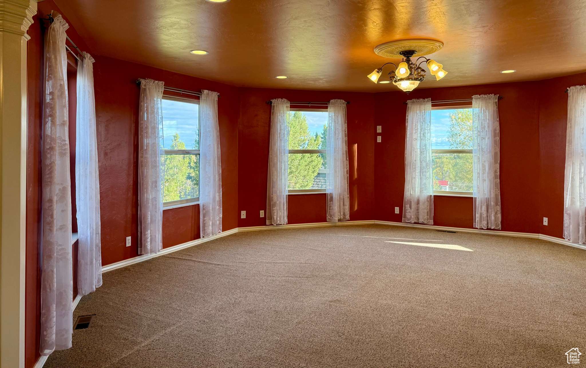 Maeser, UT 84078,2745 N 2500 W