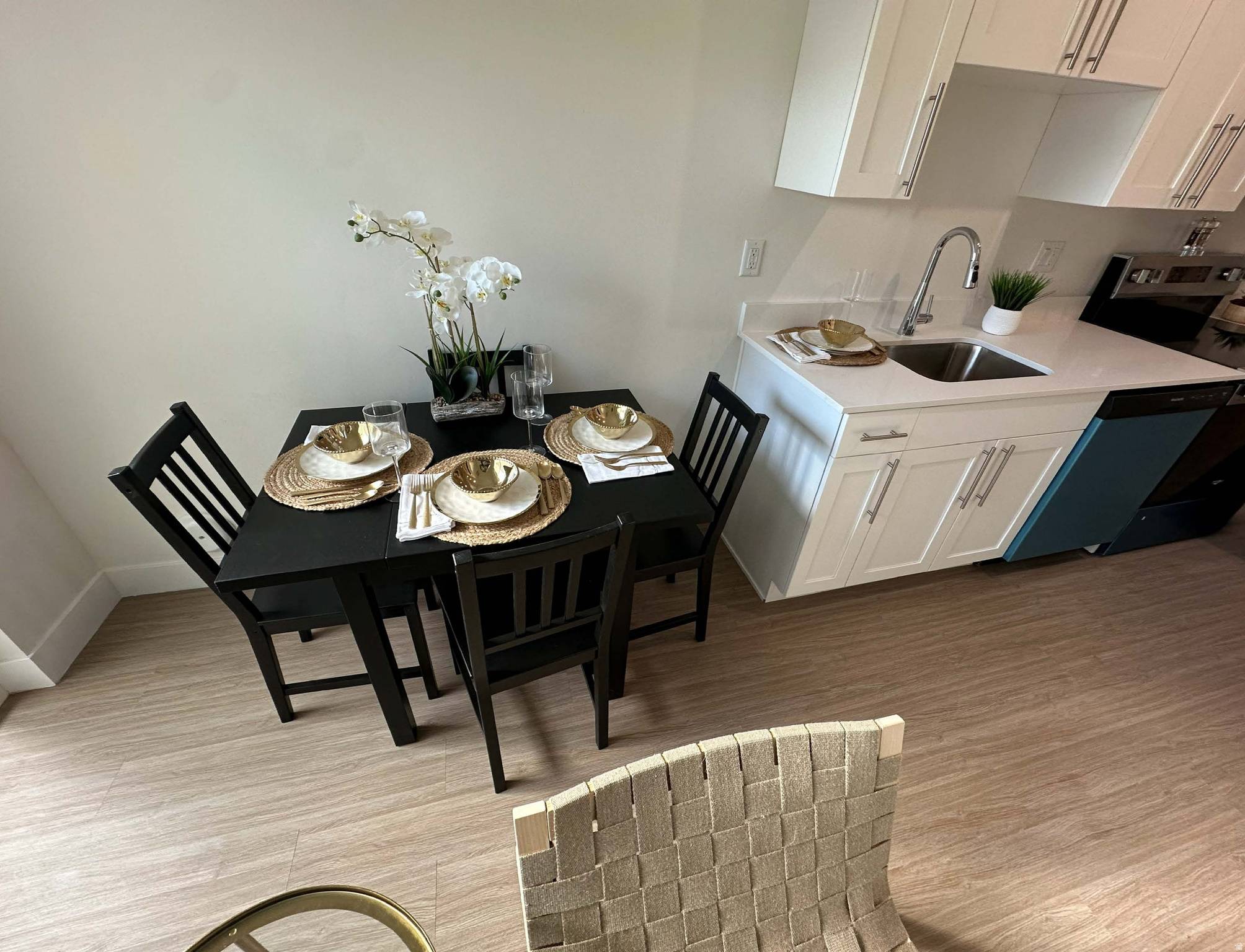 Sunset, UT 84015,2085 N MAIN ST #402