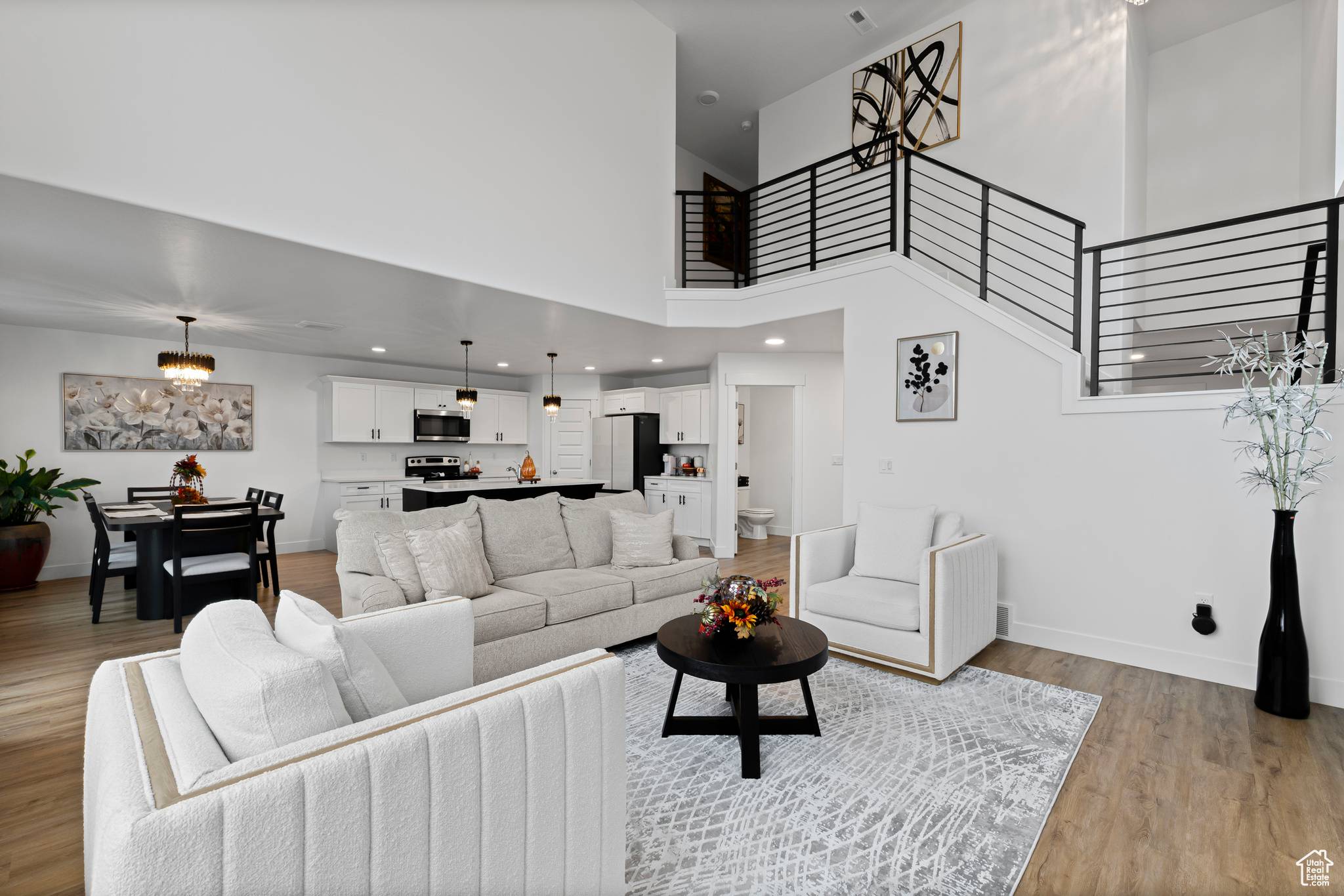 Saratoga Springs, UT 84045,664 N HIDDLESTON DR