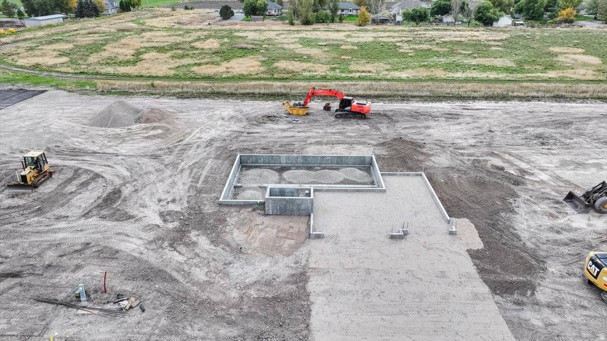 Elwood, UT 84337,5055 W 10200 N