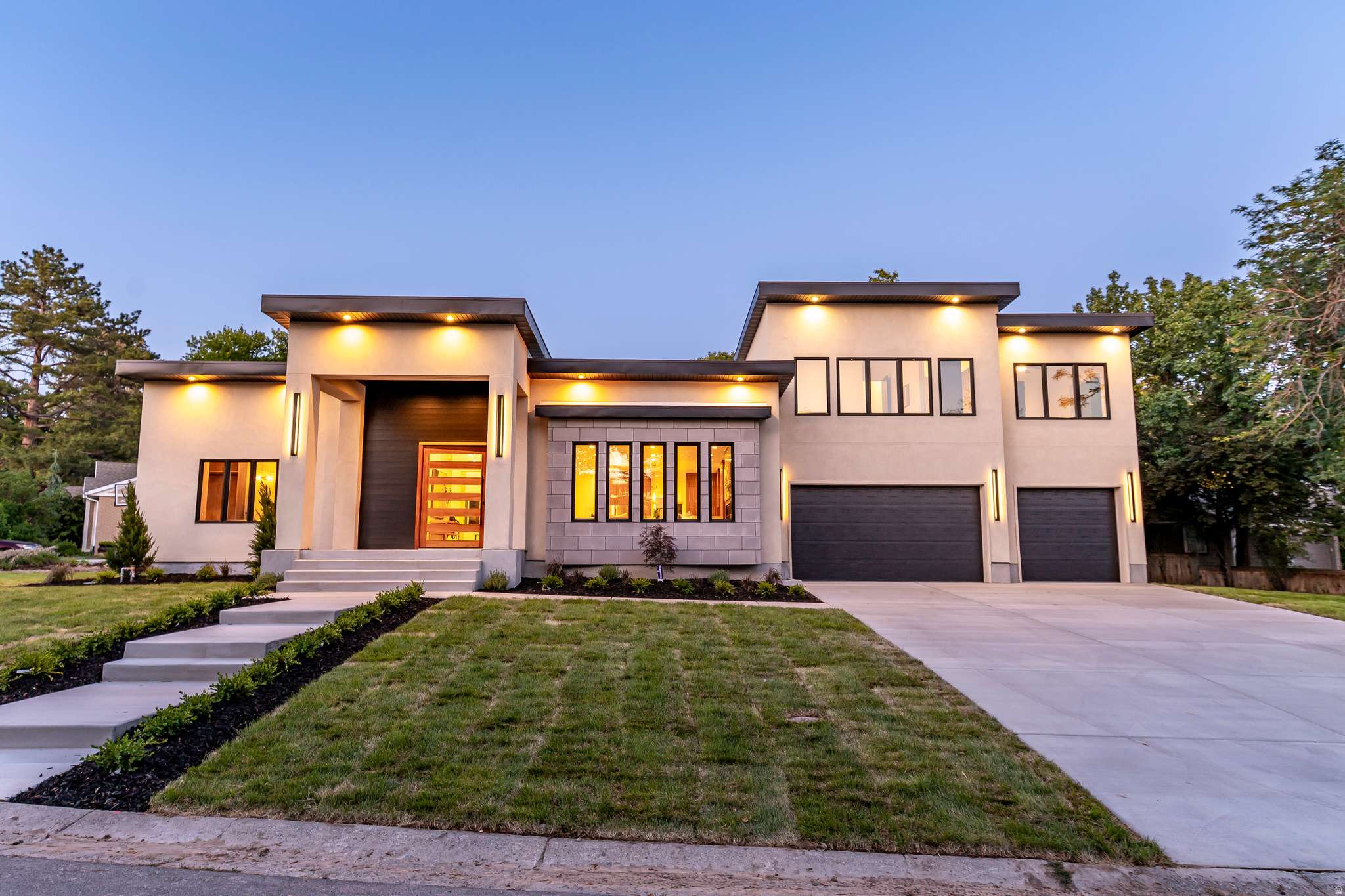 Holladay, UT 84124,1958 E LONGVIEW DR