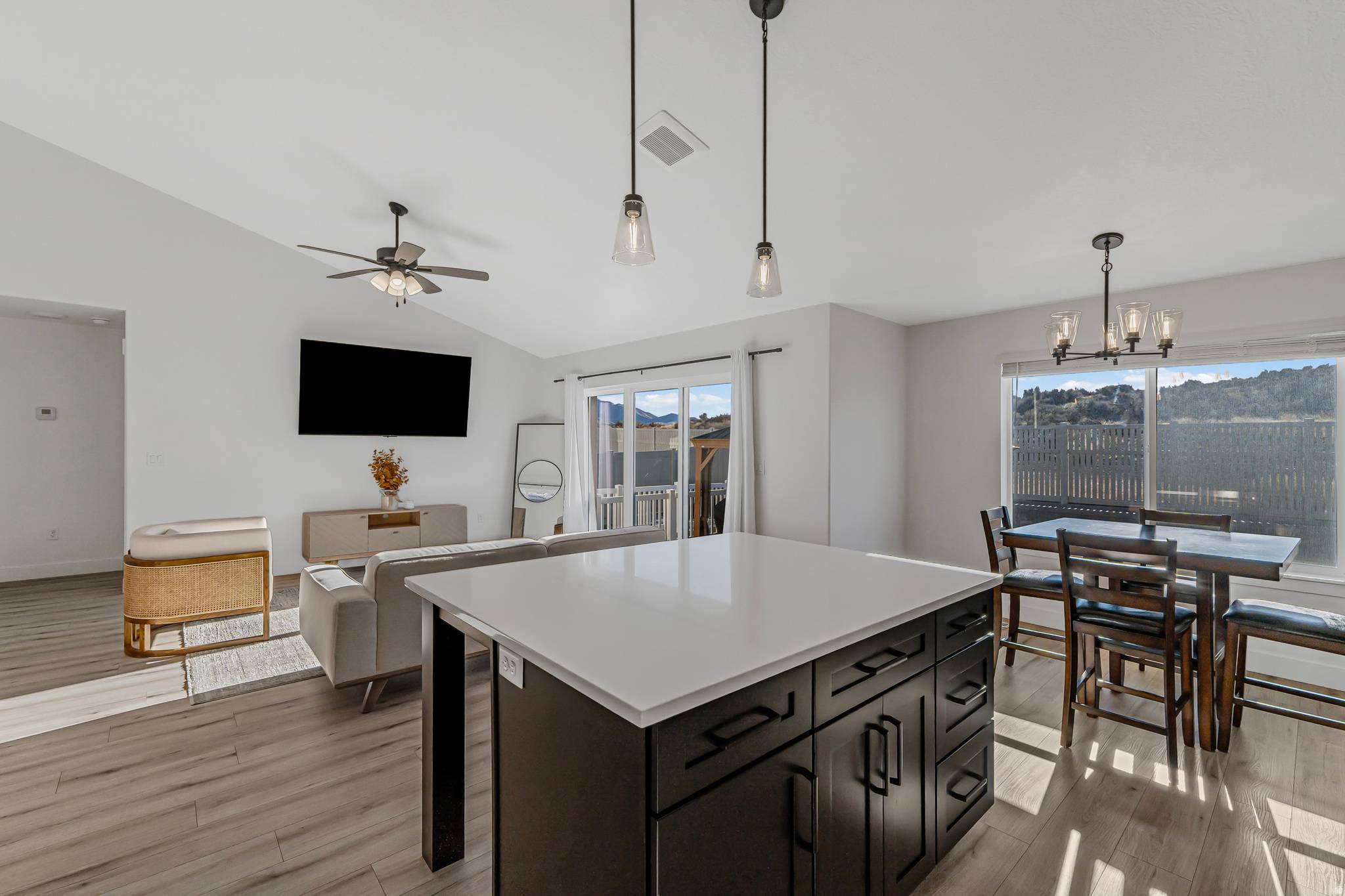 Saratoga Springs, UT 84045,587 N BENNEDICT DR