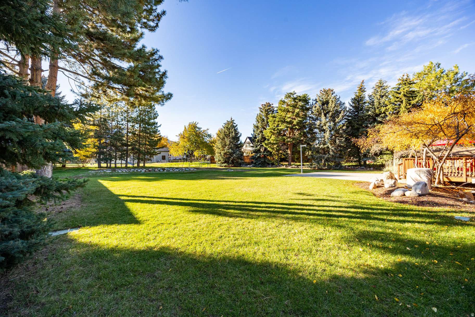 Sandy, UT 84092,17 ALTAWOOD LN