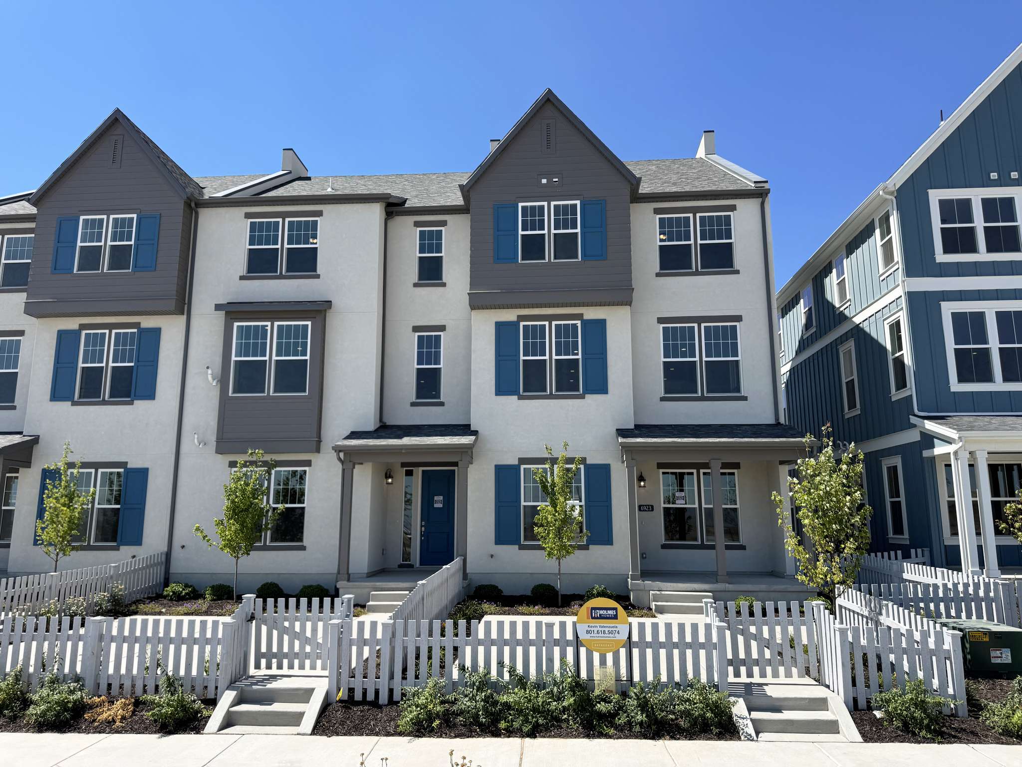 South Jordan, UT 84009,6923 W SOUTH JORDAN PKWY S