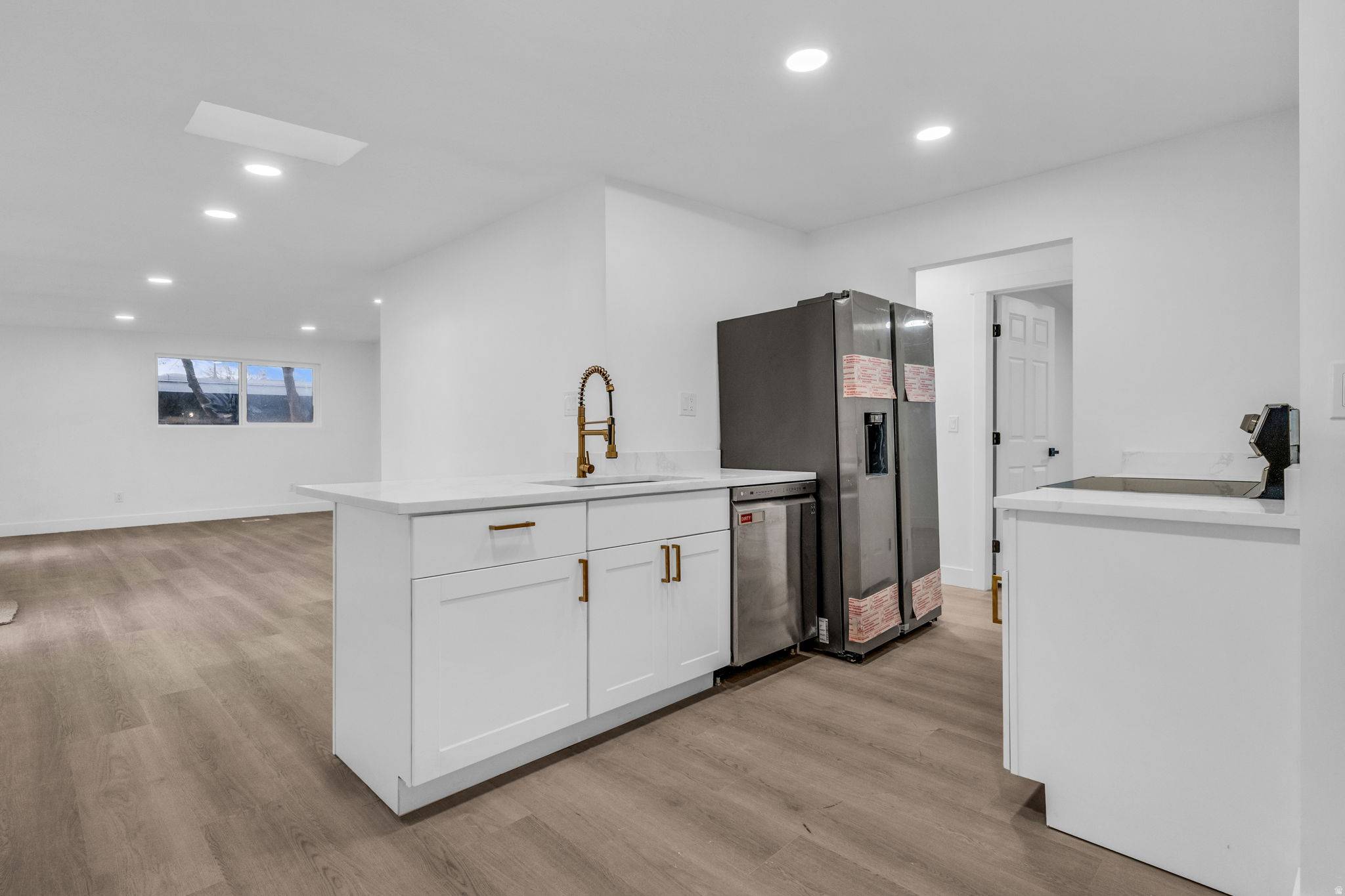 Sandy, UT 84094,941 E CARNATION DR