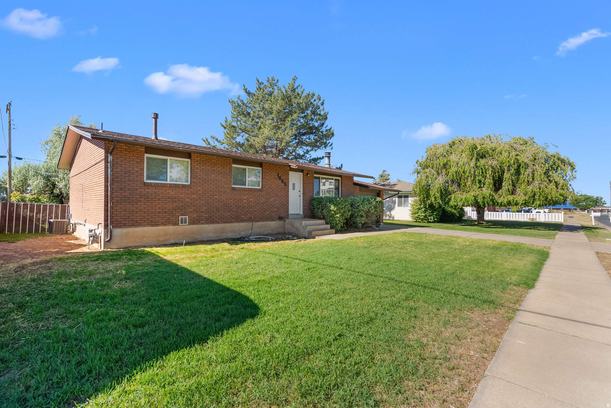 Layton, UT 84041,1665 N 1960 W