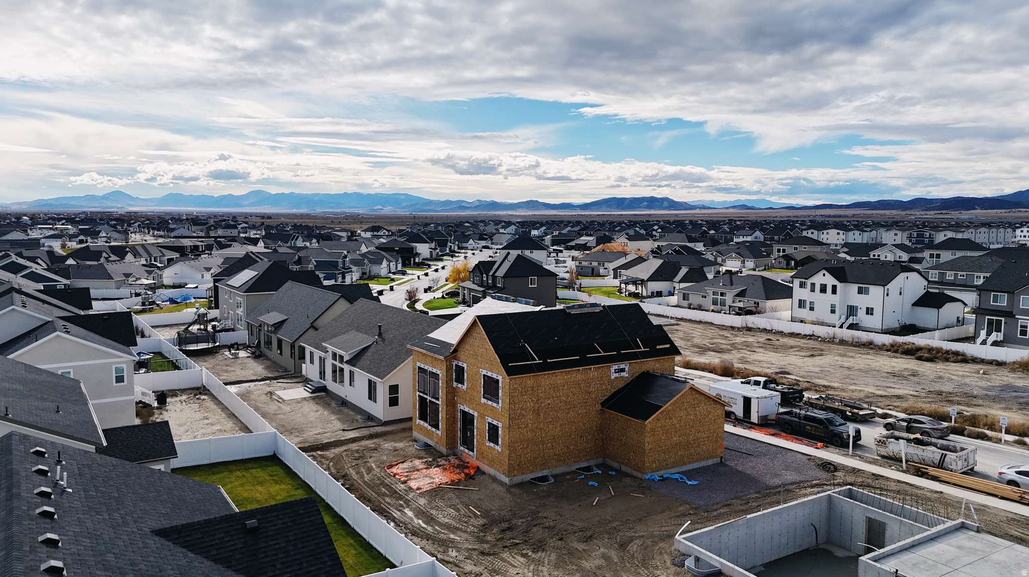 Eagle Mountain, UT 84005,5360 N HONEY SUCKLE WAY #643