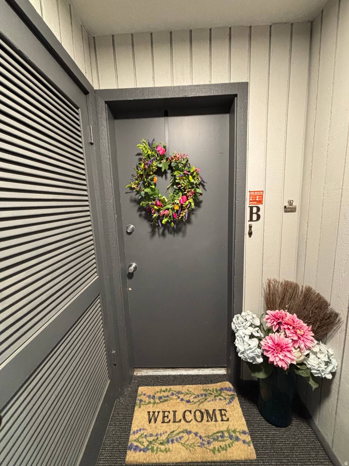 Murray, UT 84107,460 E CREEKSIDE CIR S #B