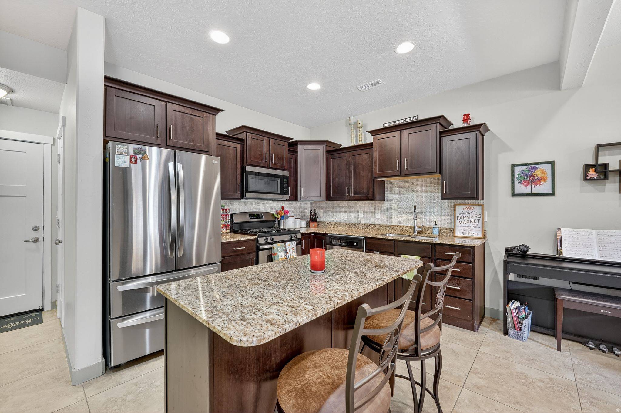 South Jordan, UT 84095,11293 S SWEET PEA LN W