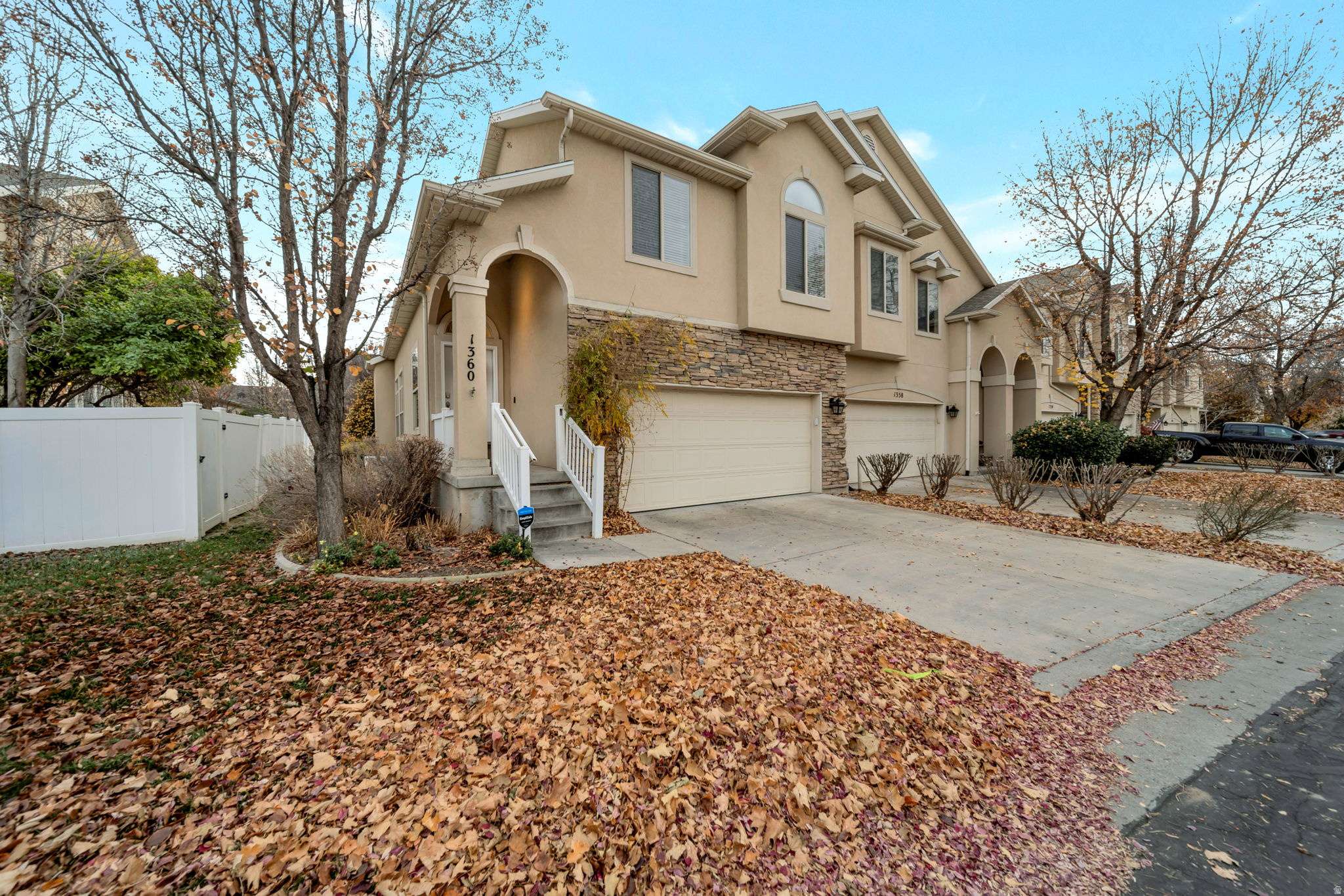 Murray, UT 84117,1360 E OLD MAPLE CT